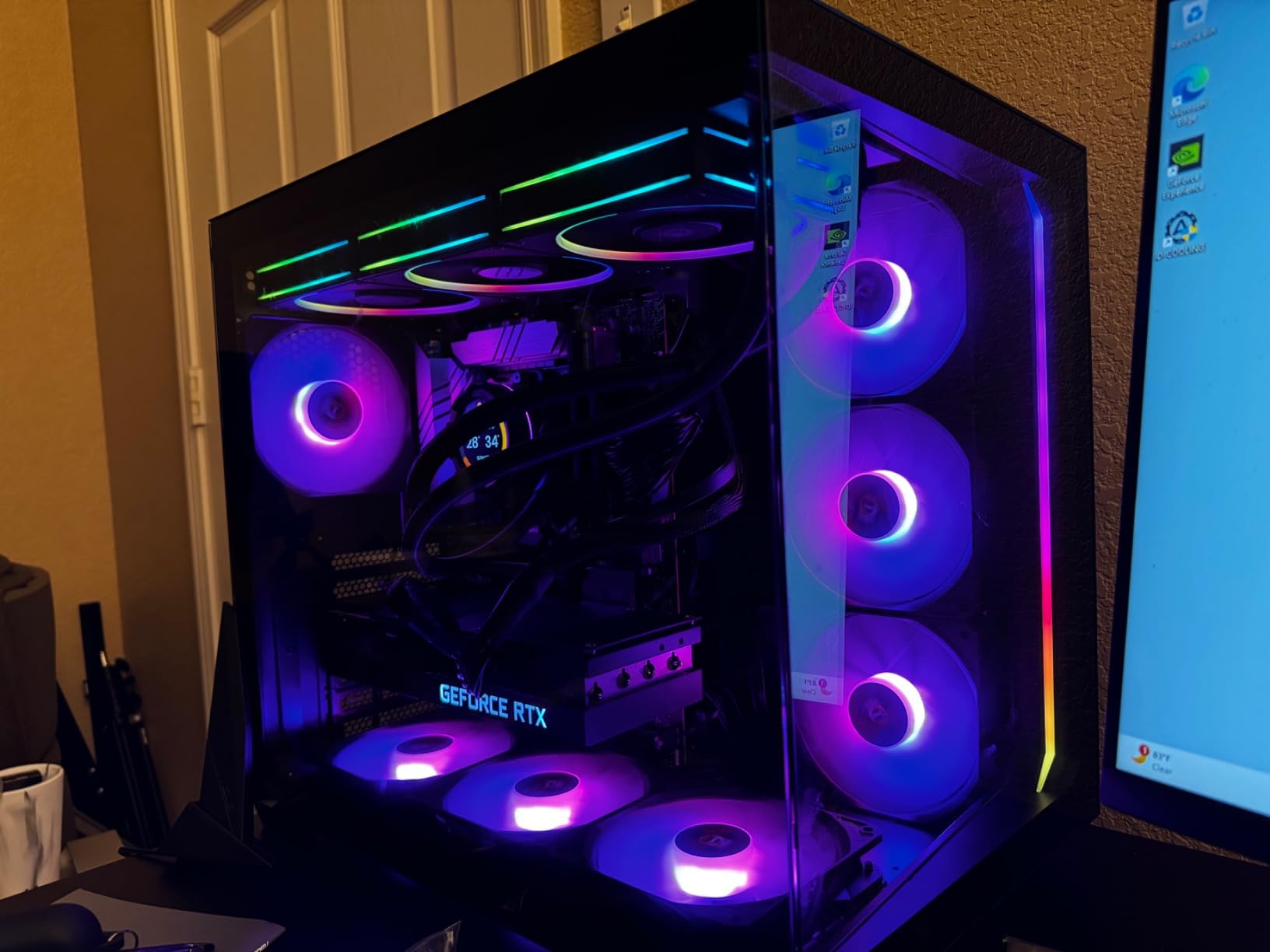 Antec C5 ARGB Mid-Tower ATX PC Case, 7 ARGB PWM Fans, Black customer photo 2