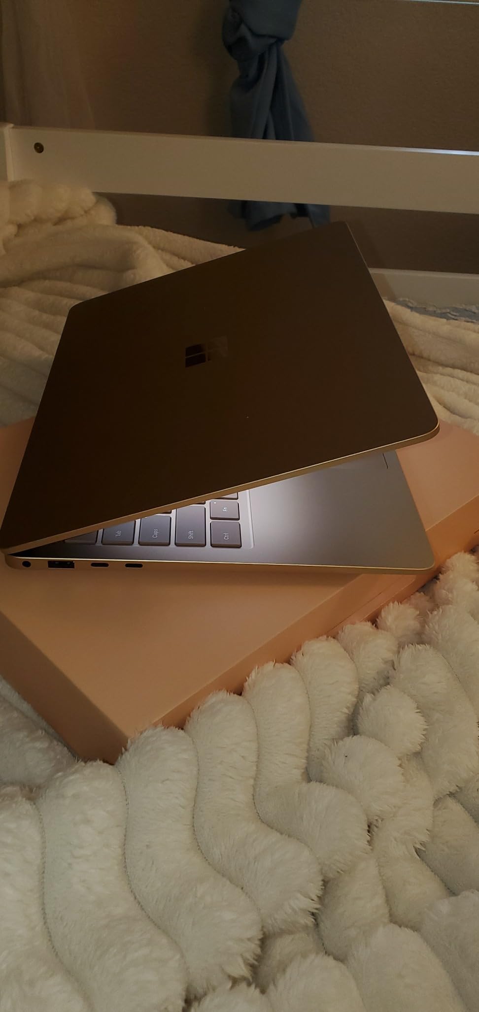 Microsoft Surface Laptop (2024), Windows 11 Copilot+ PC, 13.8