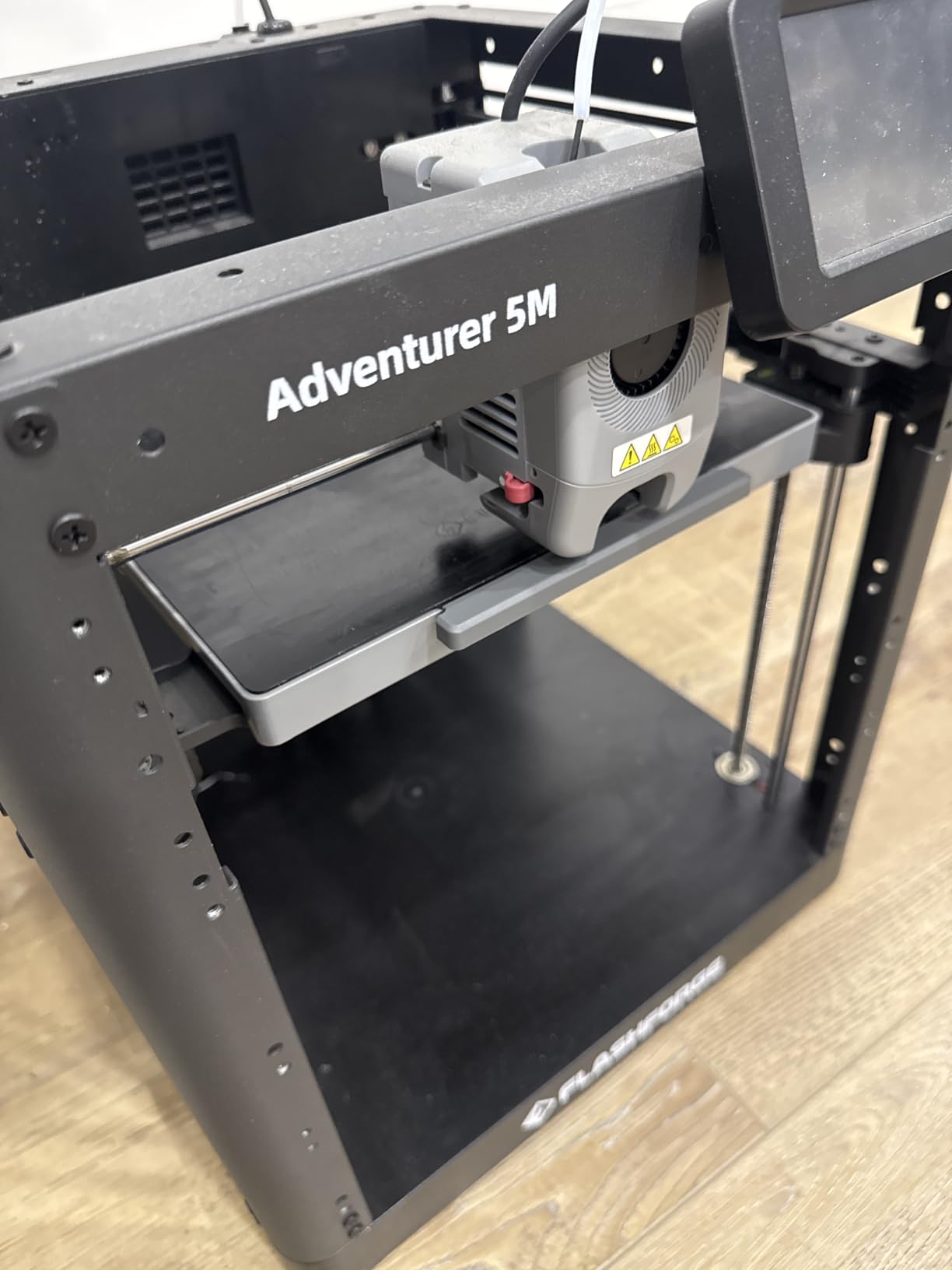 Flashforge Adventurer 5M 3D Printer for Beginners, 600mm/s Fast Printing, Direct Drive (280°C), Auto-Leveling, 8.7
