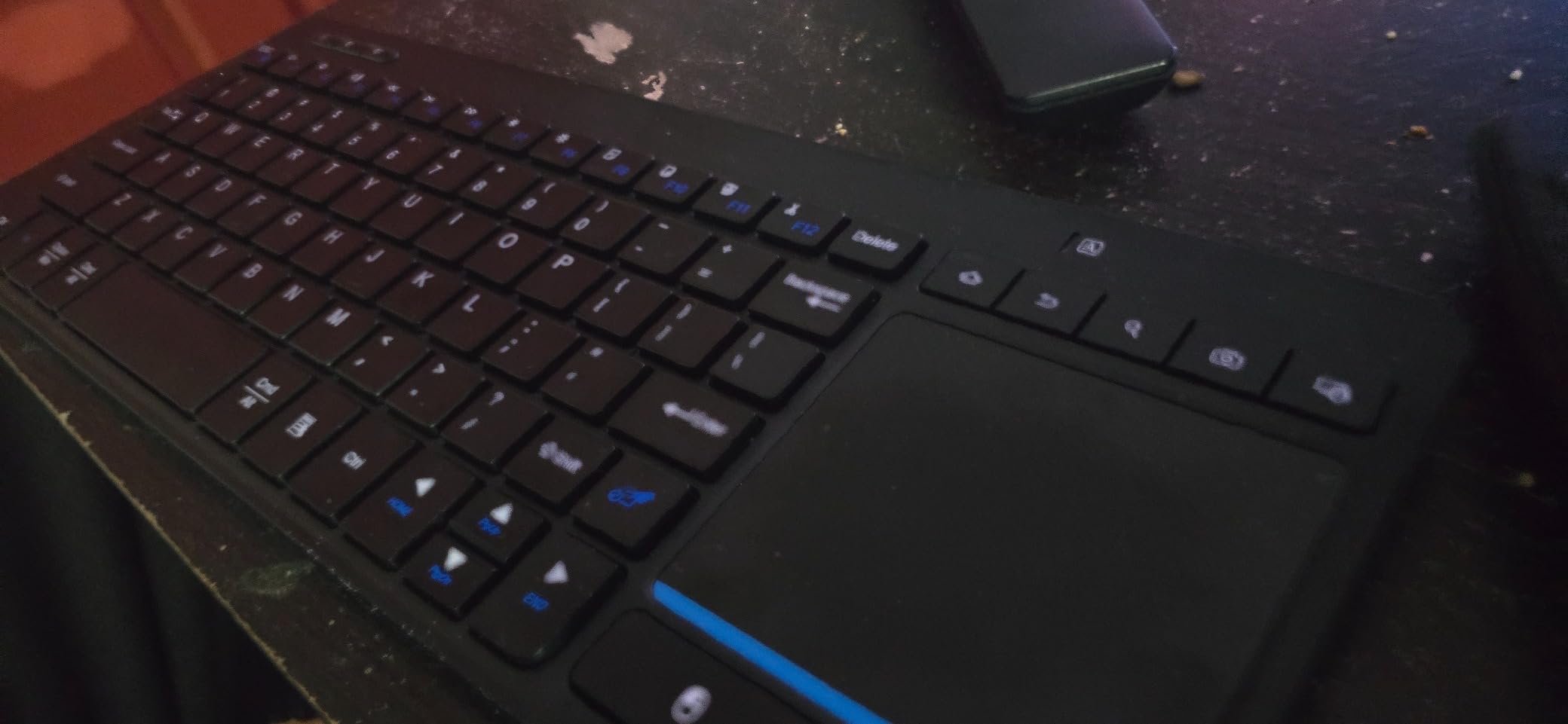 Multi-Device Wireless Bluetooth Keyboard with Touchpad-QWERTY | Wireless Keyboard with Multi--Touch Big Size Trackpad, Support 3 Devices for PC, Windows, Android, Chrome OS, Laptop, Tablet customer photo 1