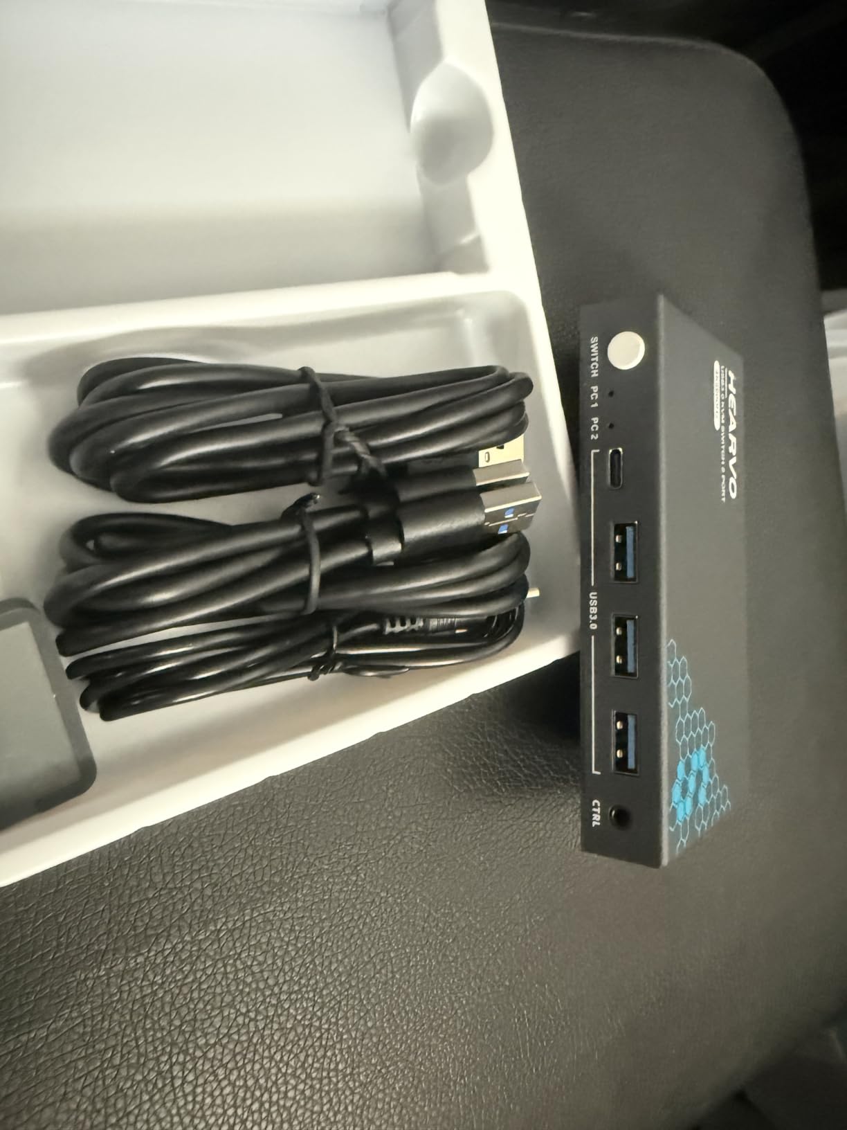 Hearvo USB 3.0 HDMI KVM Switch for 2 Computers 1 Monitor, 4K@60Hz, S7232H | Share Keyboard, Mouse, Hard Drives and Printer, EDID Adaptive, 2 USB Cables and Wired Desktop Controller customer photo 2