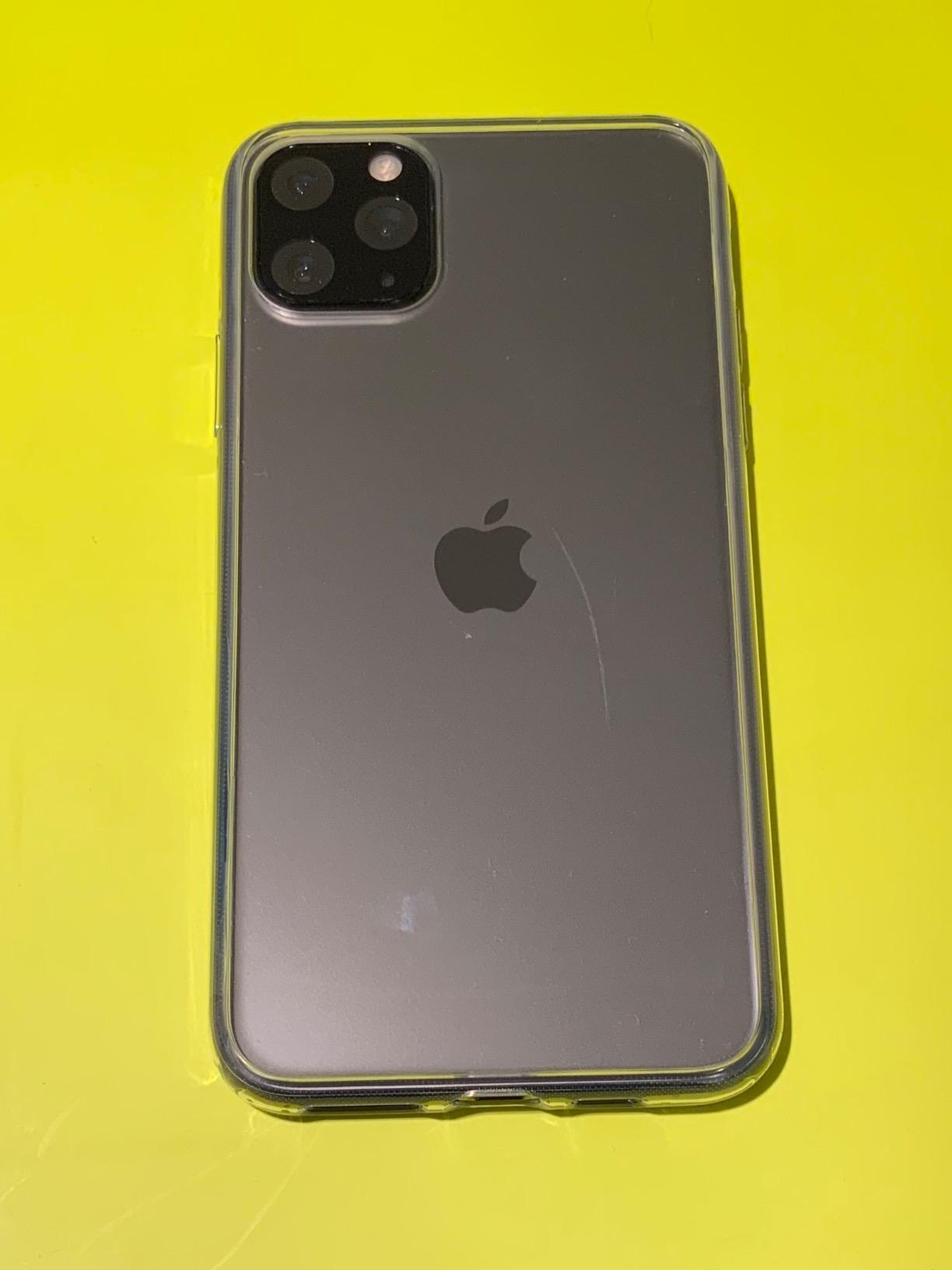 TORRAS Magnetic Slim Fit for iPhone 16 Case 6.1 inch, Ultra Thin Black | Fit for MagSafe, Silk-smooth Velvet Feel, Lightweight Anti-Scratch Matte Hard PC Cove iPhone 16 Case 6.1 inch customer photo 2