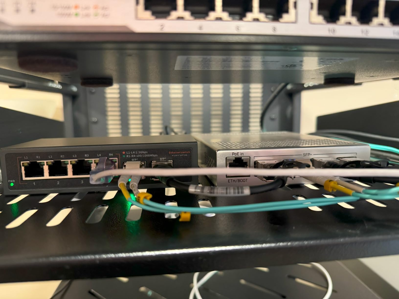 10Gbe Unmanaged Ethernet Switch with 6x10G Base-T & 2x10G SFP+ Uplink, 1000M/2.5G/5G/10G Compatible, Metal & Build-in Fan Plug & Play, Ideal for NAS, Home and Industrial, Desktop/Wall Mount customer photo 2
