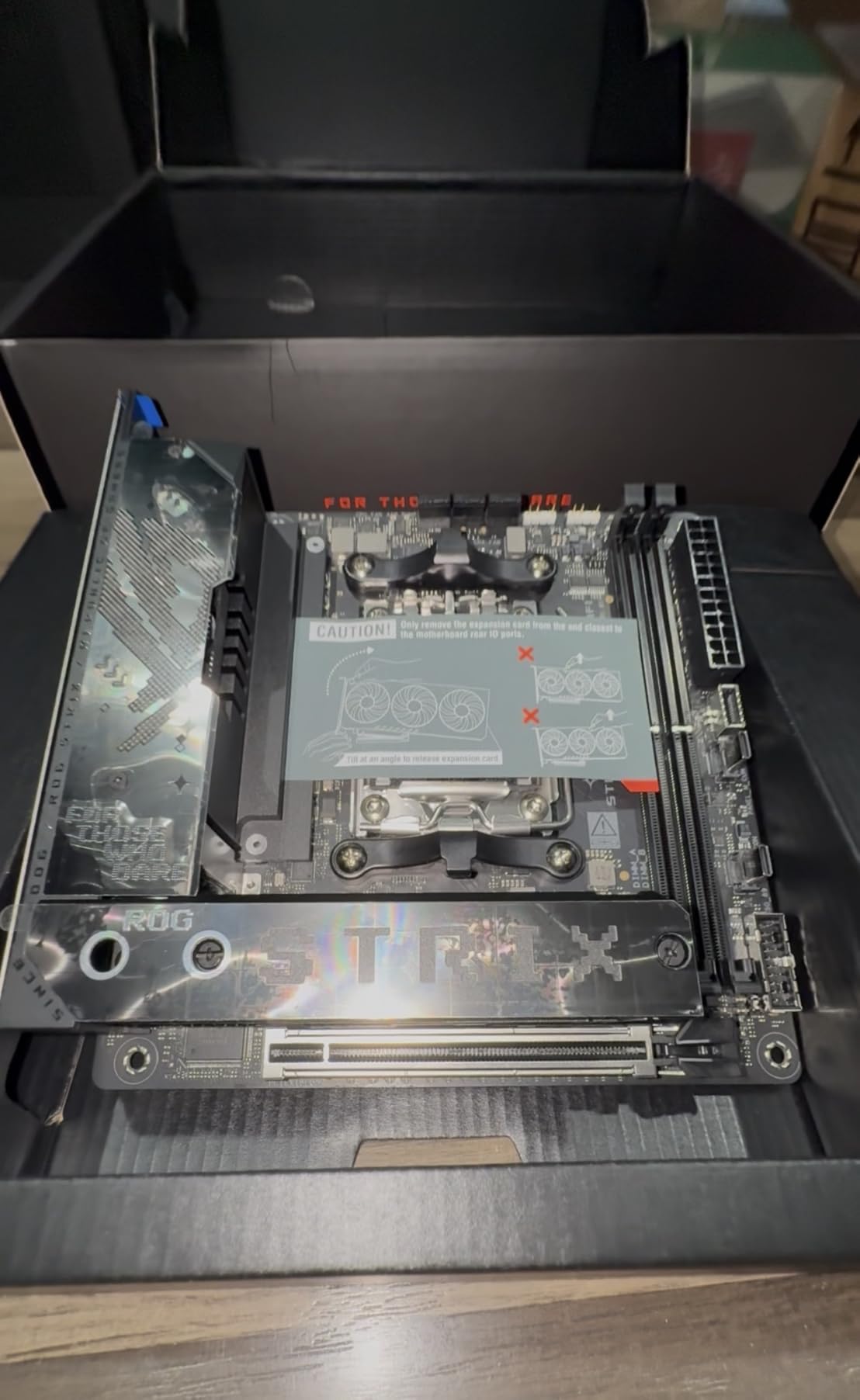 ASUS ROG STRIX X870-I GAMING WIFI AMD AM5 X870 Mini ITX motherboard, 10+2+1 power stages, Dynamic OC Switcher, Core Flex, DDR5 AEMP, WiFi7, 2x M.2, PCIe 5.0, Q-Release Slim, USB4, AI OCing & Networking customer photo 1