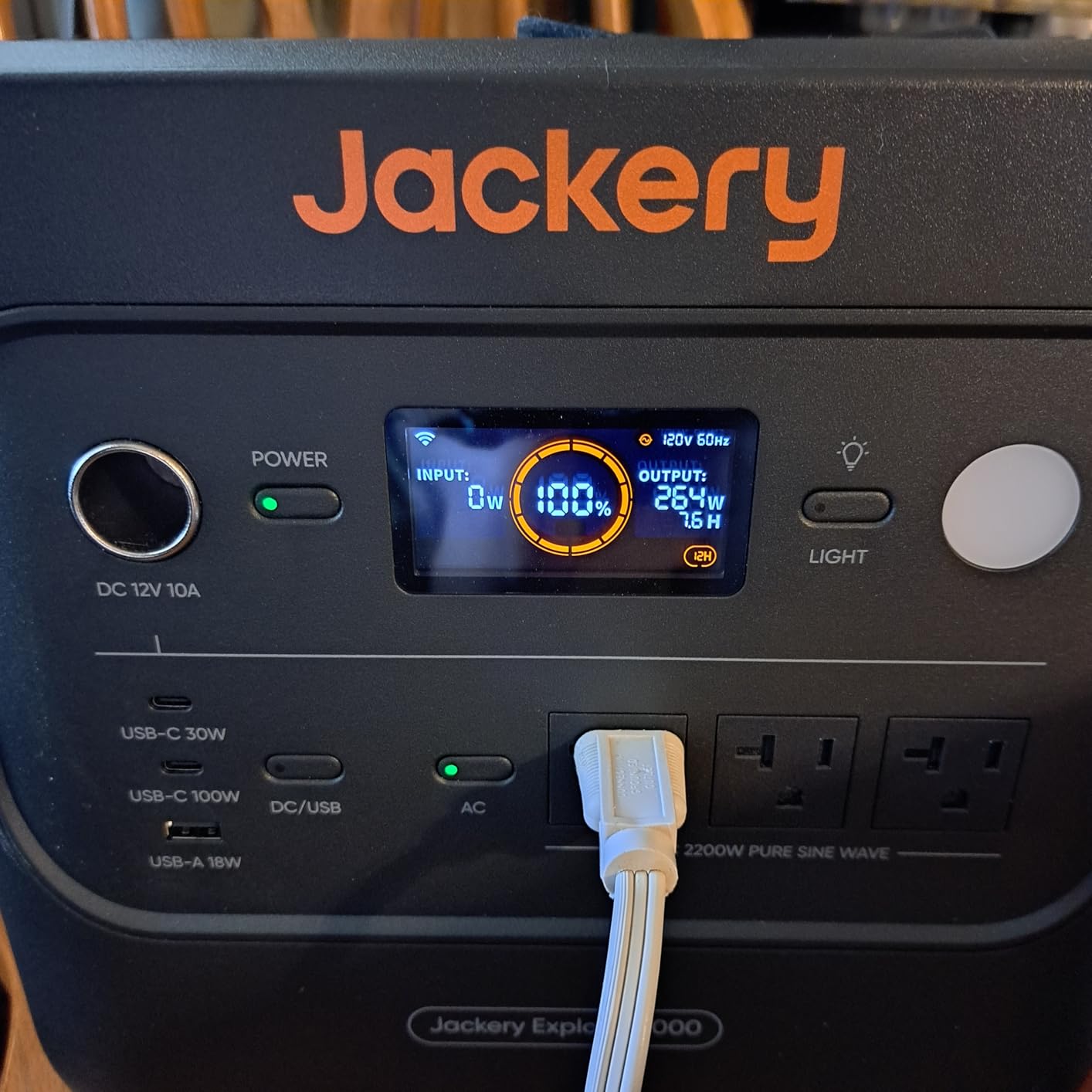 Jackery Explorer 2000 v2 Portable Power Station, 2042Wh, 2200W AC Output | LiFePO4 Battery, USB-C PD 100W Fast Charging, Solar Generator for Emergencies, Power Outages, Camping (Solar Panel Optional) customer photo 2
