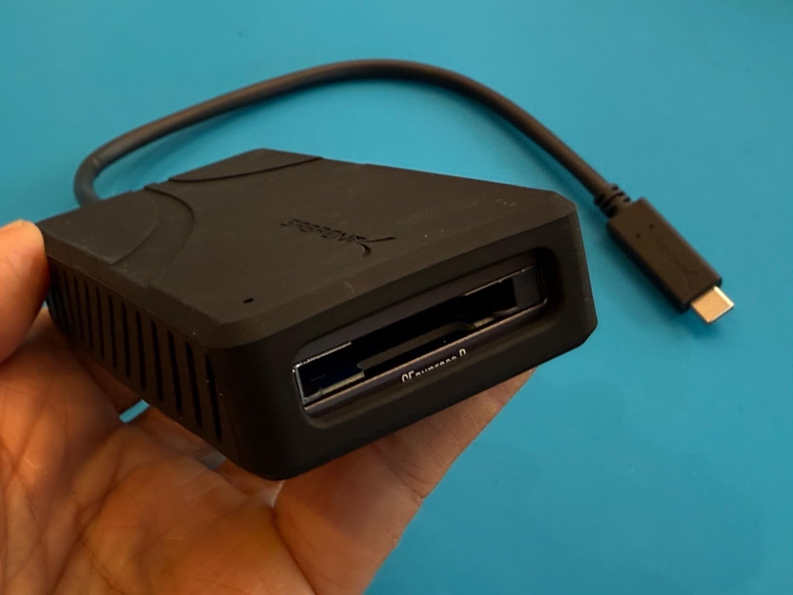 SABRENT USB4 CFexpress Type B Card Reader, 40Gbps (CR-U4XB) | CF Express Type B, Up to 3500MB/s, Aluminum alloy, Detachable USB-C cable, Bus-powered OTG, For cameras, laptops, cages customer photo 2