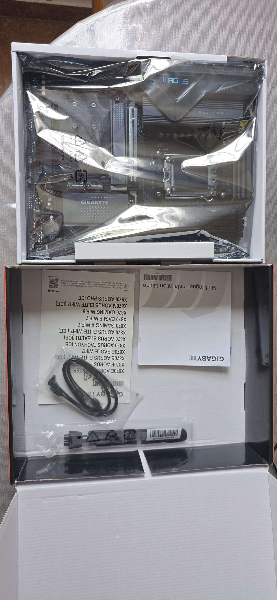 GIGABYTE X870 Eagle WIFI7 AMD AM5 LGA 1718 Motherboard, ATX, DDR5, 4X M.2, PCIe 5.0, USB4, WIFI7, 2.5GbE LAN, EZ-Latch customer photo 1