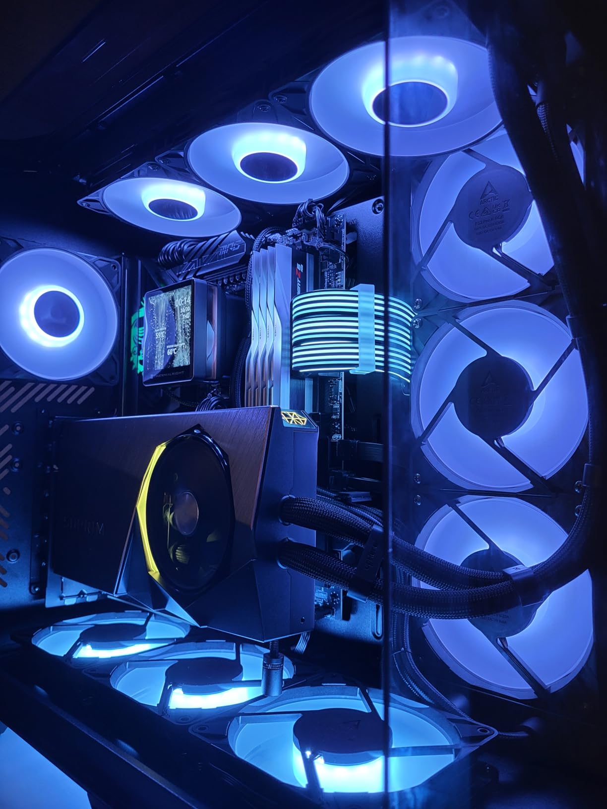 darkFlash Full-Tower ATX Gaming PC Case, Vertical GPU Mounting, Back Plug-in Motherboard, Dual-Chamber, Panoramic Glass, Up to 2 x 360mm Radiators, RTX 40 Compatible (DY470) (1 PWM ARGB Fans, Black) customer photo 1