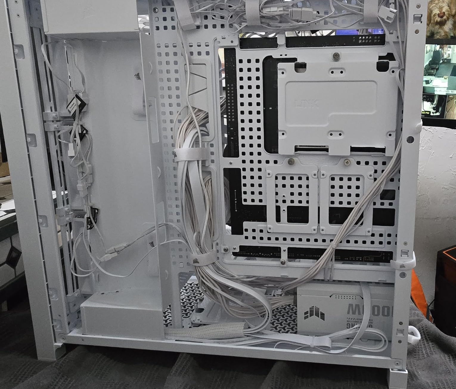 ASUS TUF Gaming 1000W Gold White Edition (1000 Watt, Fully Modular Power Supply, 80+ Gold Certified, Military-Grade Components, Dual Ball Bearing, Axial-tech Fan, PCB Coating, 10 Year Warranty) customer photo 2