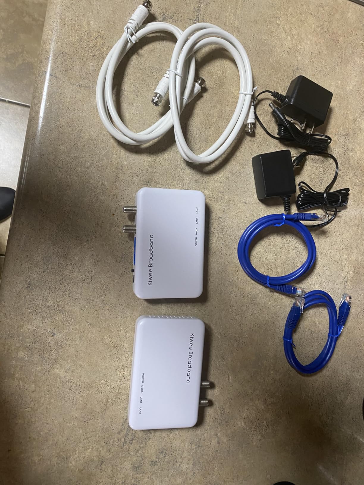 Kiwee Broadband MoCA 2.5 Adapter with Dual 2.5GbE Ports (2-Pack) | High-Speed Ethernet Over Coaxial | 2.5Gbps Wired LAN for Streaming, Gaming, Mesh WiFi | Includes Coax & Ethernet Cables | KB-M3-02 customer photo 2