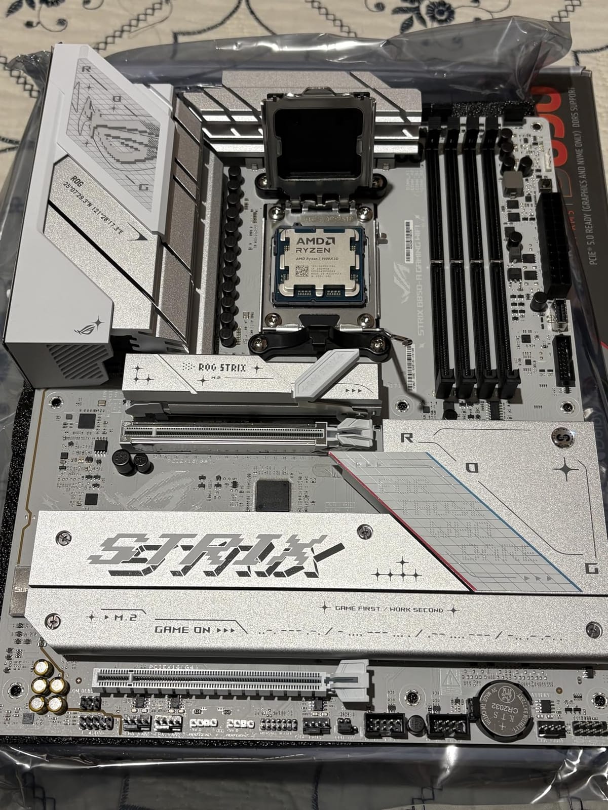 ASUS ROG Strix B850-A Gaming WiFi AMD AM5 B850 ATX Motherboard 14+2+2 Power Stages, DDR5 AEMP, 2.5G LAN, WiFi 7, 4X M.2, PCIe 5.0, USB 20Gbps Type-C customer photo 2