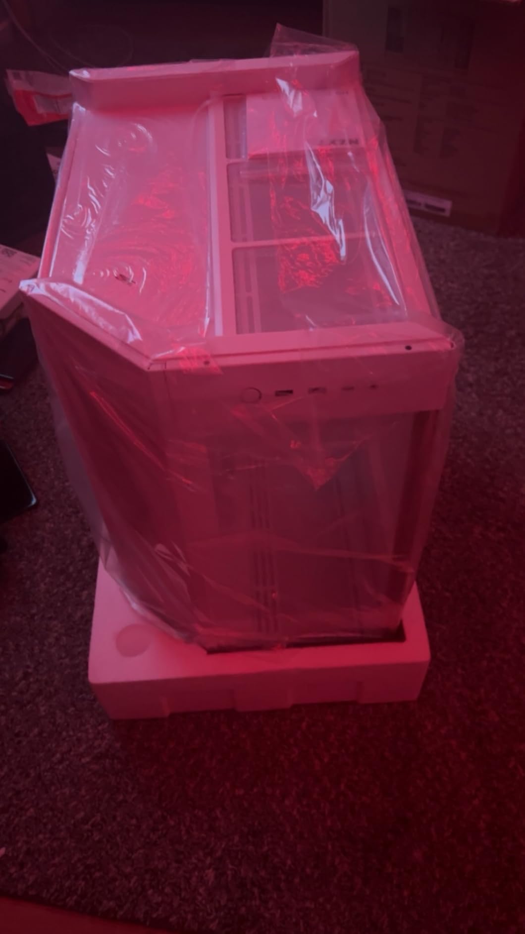 NZXT H9 Flow RGB - Dual-Chamber ATX PC Case - Black | Dual-chamber flagship with pre-installed 420mm RGB fan unit, 420mm radiator support, and wraparound tempered glass customer photo 1