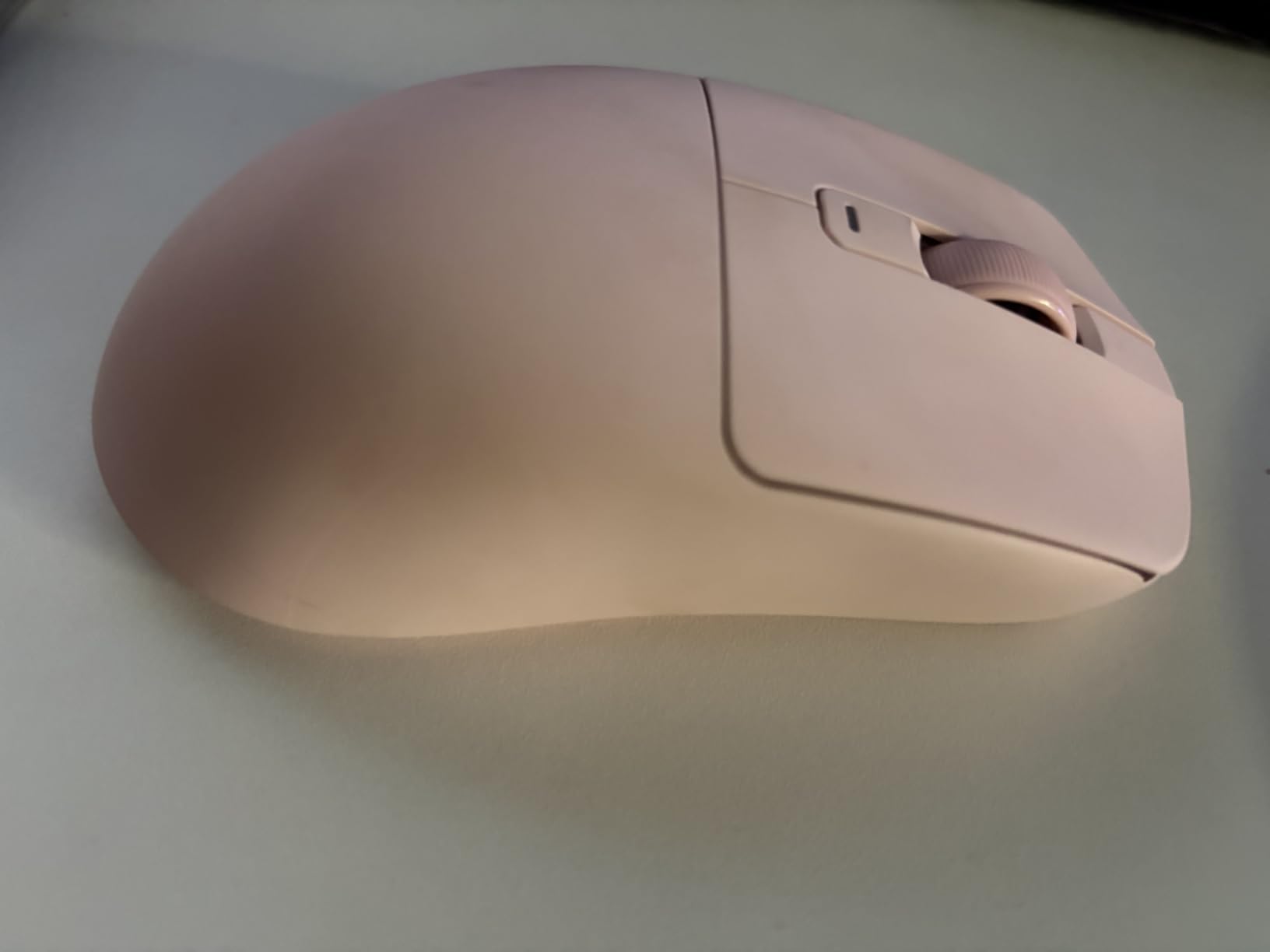 RK ROYAL KLUDGE RK M30 Wireless Gaming Mouse, 24000 DPI, 43g Ultra-Lightweight, PAW3311 Sensor, 2.4G/Bluetooth/USB-C Rechargeable Wireless Mouse with 5 Programmable Buttons for PC/Mac, White customer photo 1
