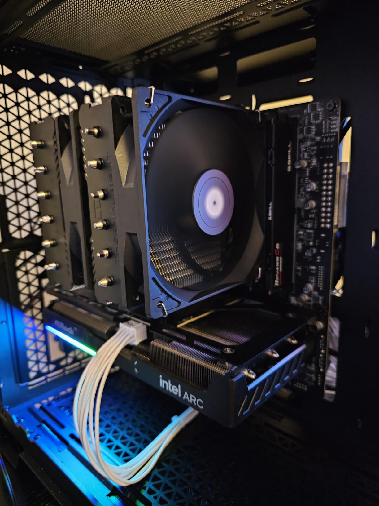 Seasonic Focus GX-750 750W Power Supply ATX 3.1 & PCIe 5.1 Ready White | 80 Plus Gold & Cybenetics Platinum Fully Modular 12V-2x6 RTX 5070 Ti AMD RX 9000 Ready Japanese Capacitors 10 Yrs Warranty customer photo 2