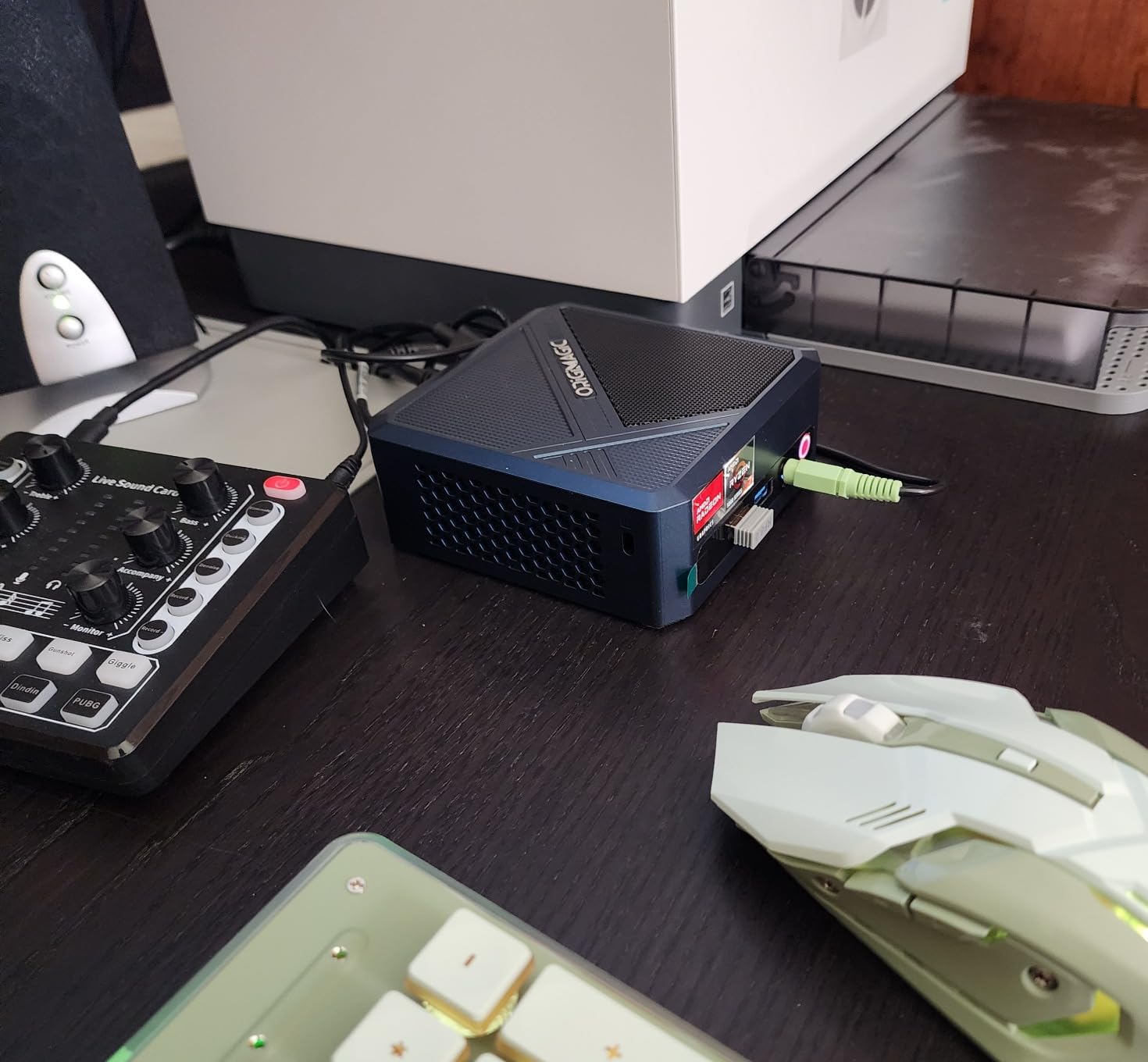 Mini PC, Mini Computers with AMD Ryzen 5 3500U(Beat 4300U/N150/N95), 8GB DDR4 256GB SSD + PCIe 3.0 NVMe Slot, Dual RJ45, Triple 4K Display, USB-C, WiFi 5/BT 5.0, Desktop Computers for Office/Home customer photo 2