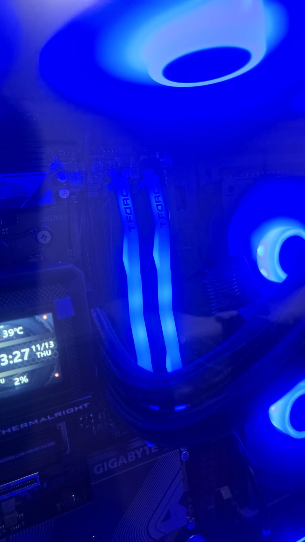 TEAMGROUP T-Force Delta RGB DDR5 RAM 32GB (2x16GB) 6000MHz CL38 Intel XMP 3.0 & AMD EXPO - White customer photo 1