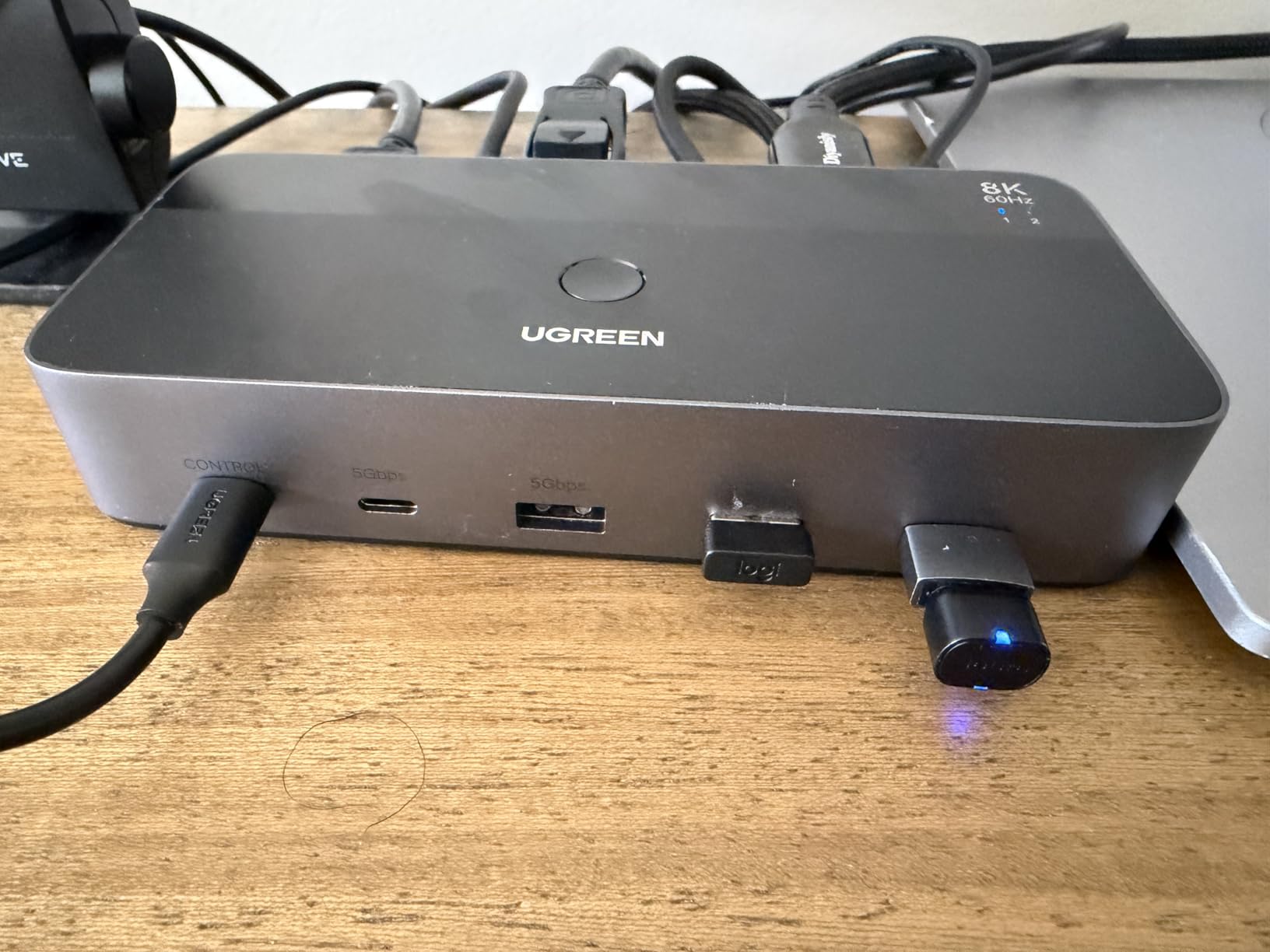 UGREEN 8K@60Hz Displayport KVM Switch 2 Monitors 2 Computers, Aluminum | with 4 USB 3.0 Ports, for 2 Computers Share Dual Monitors Keyboard Mouse Printer, with 2 USB Cables/Power Adapter/Controller customer photo 1