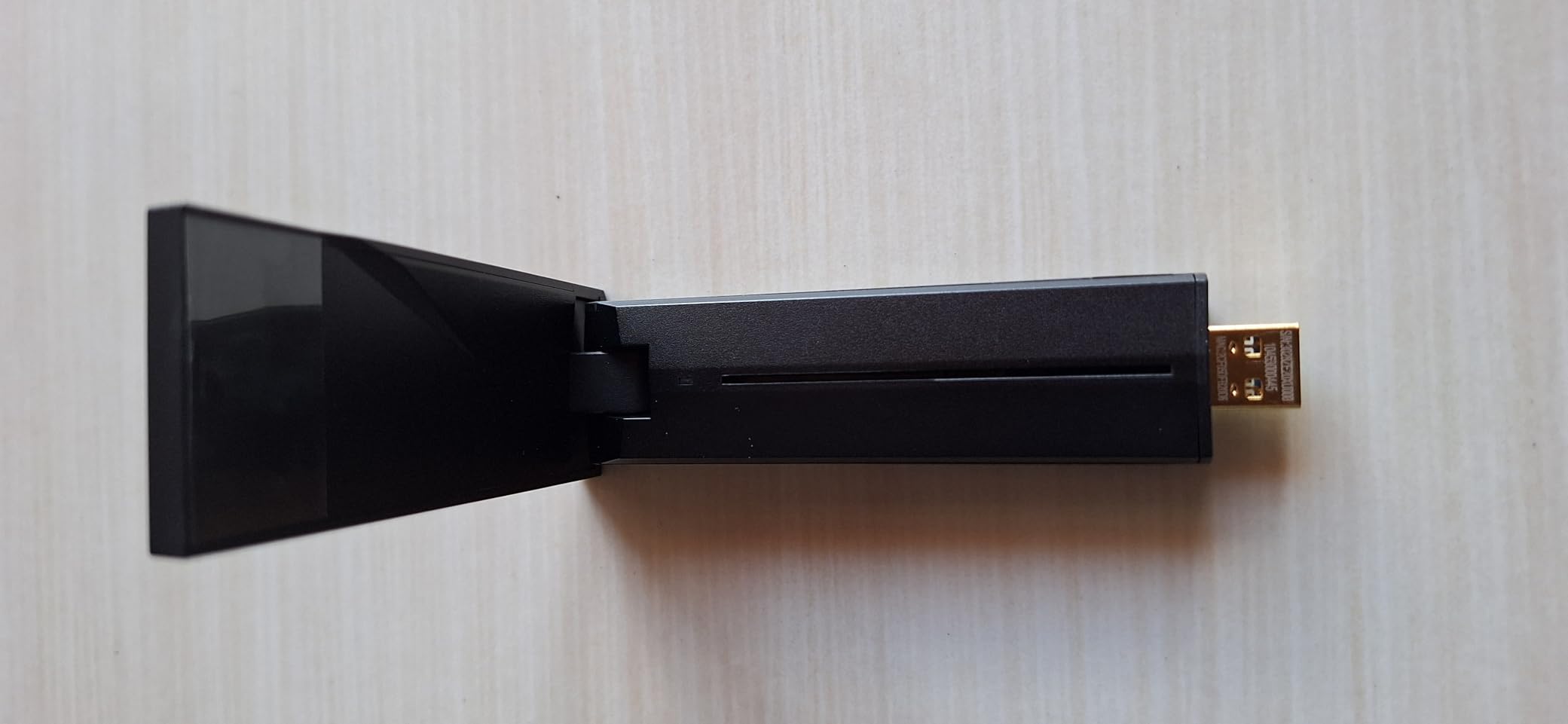 MSI BE6500 WiFi 7 USB Adapter - WLAN up to 2880 Mbps (6GHz, 5GHz, 2.4GHz Wireless), USB 3.2 Gen 1, MU-MIMO, 2X High-Gain Tri-Band Antennas, Beamforming, WPA3 - Cradle Included customer photo 2