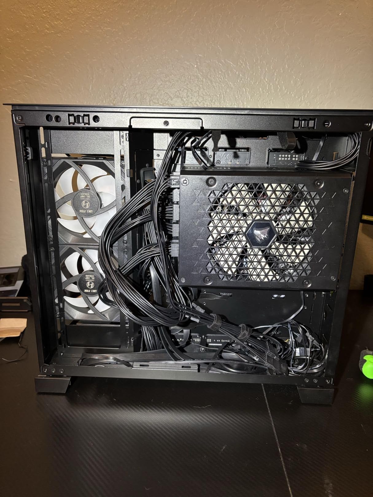 CORSAIR HX1200i (2025) ATX 3.1 PCIe 5.1 Ready 1200W Power Supply - Black | Native 12V-2x6 Cable Included, Ultra Low-Noise, Fully Modular, Cybenetics Platinum, Fluid Dynamic Bearing Fan, NA customer photo 2
