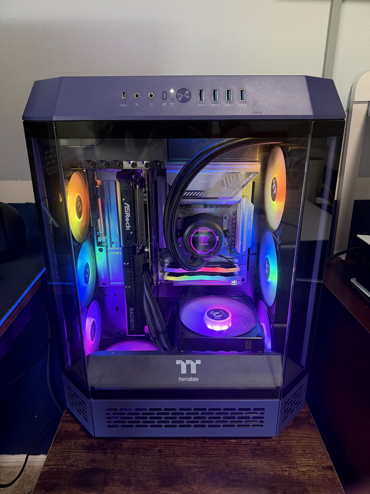 Thermaltake Tower 600 Mid Tower; 2x140mm CT Fans Included; 420mm Radiator Support; 400mm GPU Clearance; Hidden Connector Support; Rotatable PCIe Slots; Light-Year Green customer photo 2