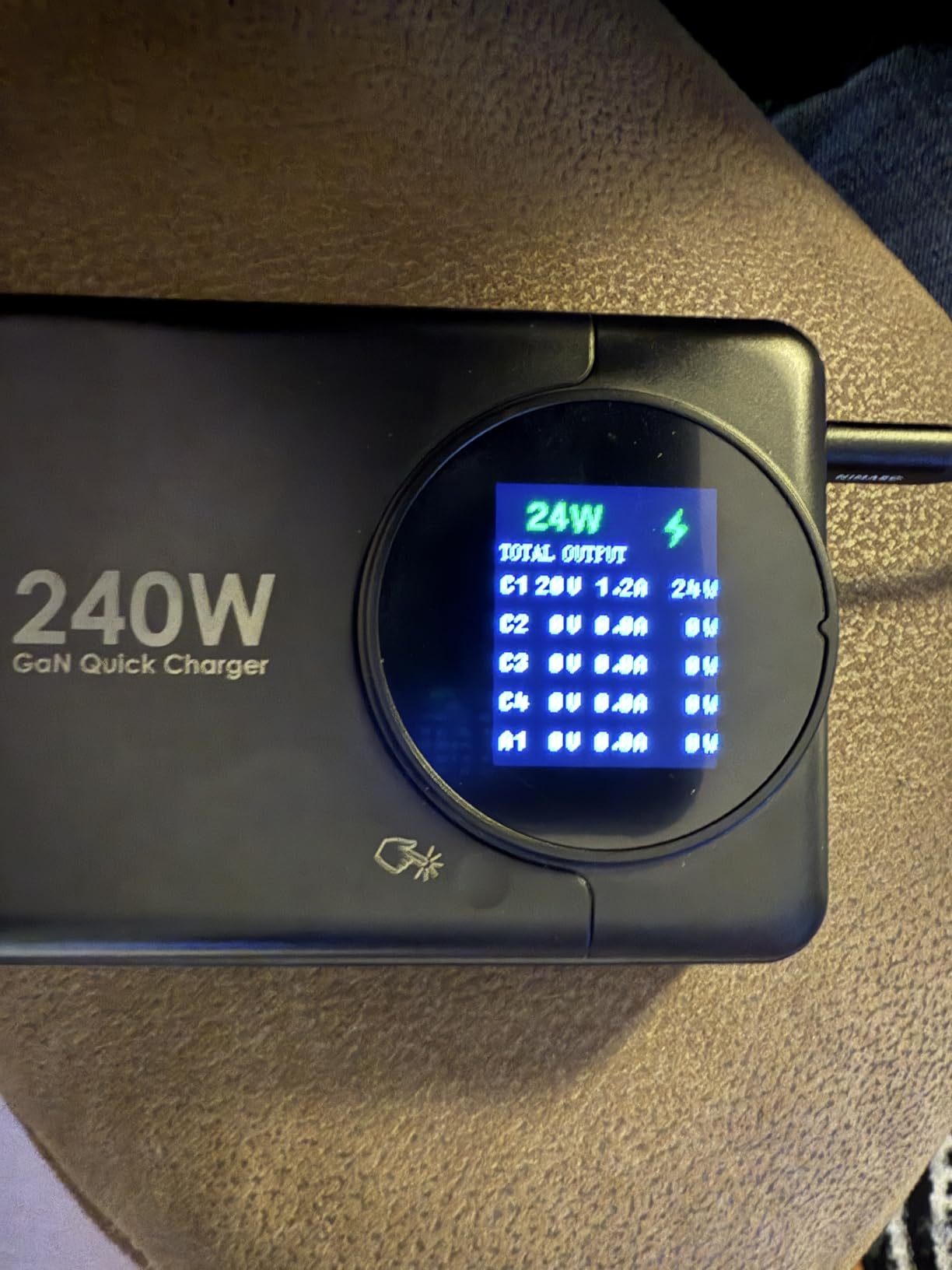 240W GaN Charger, 5-Port USB C Charger with 140W Max PD 3.1 Port, LED Display Desktop Charging Station Adapter for MacBook Pro/Air M3/M2/M1, Laptops, iPhone 17/16, Galaxy S24/S23, iPad, Steam Deck customer photo 1