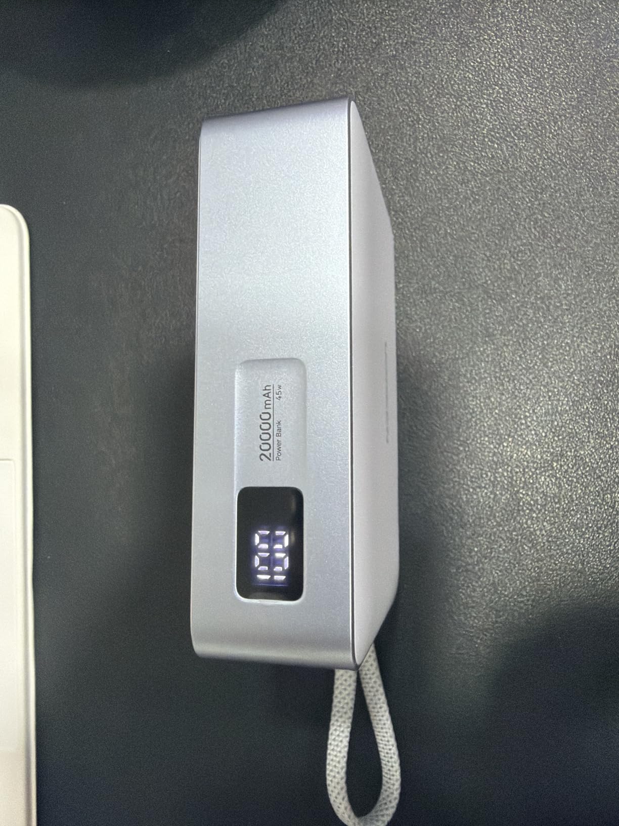 UGREEN Qi2 25W Wireless Power Bank, Built-in Cable, 30W PD Wired MagSafe | Qi2 25W wireless & 45W PD wired, built-in cable. High-capacity 20000mAh. MagSafe customer photo 2