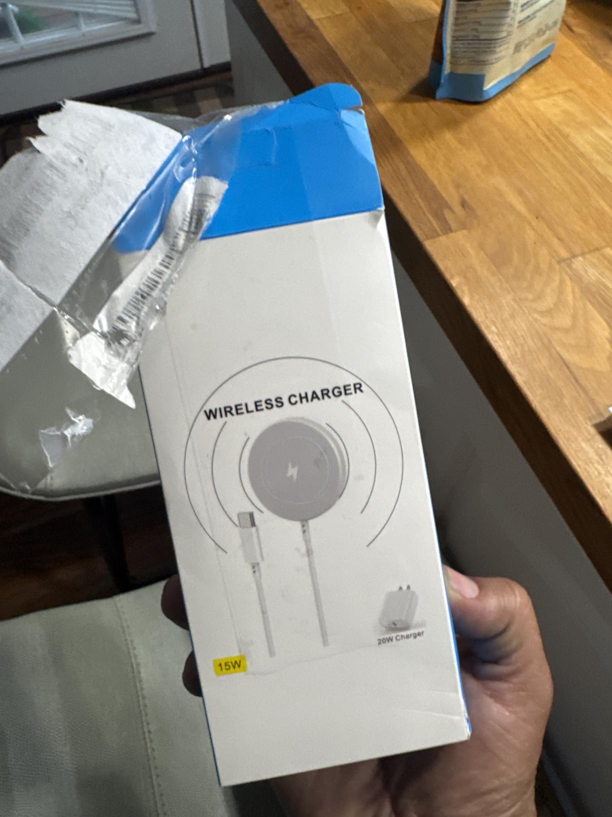 [Apple MFi Certified] Magnetic Wireless Charger Apple Mag Safe Charger, 15W 6FT Fast Wireless Charging Pad for iPhone 16 Pro Max/16 Pro/16 Plus/15 Pro Max/14/13/12/AirPods 3/2/Pro/Pro2 customer photo 1