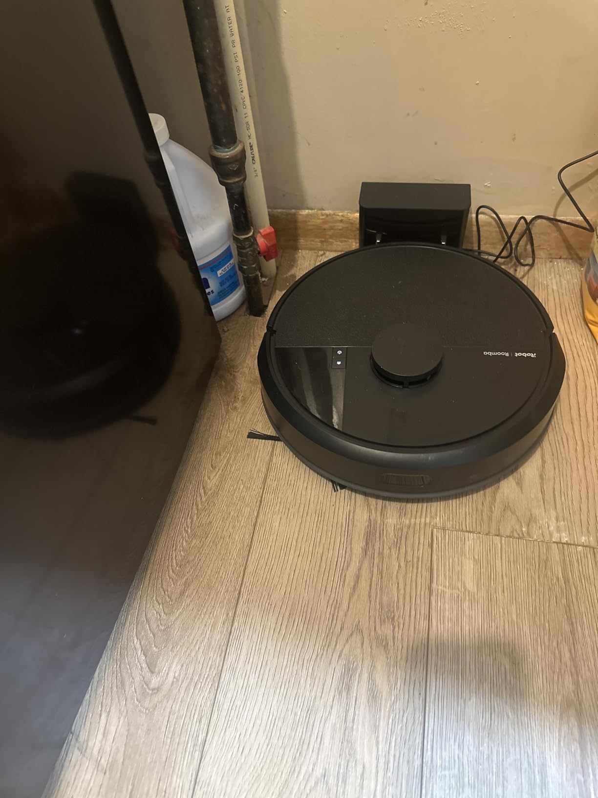 iRobot Roomba 104 Vac Robot Vacuum - Intense Power-Lifting Suction, Smart & Fast Home Mapping, Ideal for Pet Hair, LiDAR Navigation, Multi-Surface Cleaning, Cleans in Neat Rows, Self-Charging customer photo 1