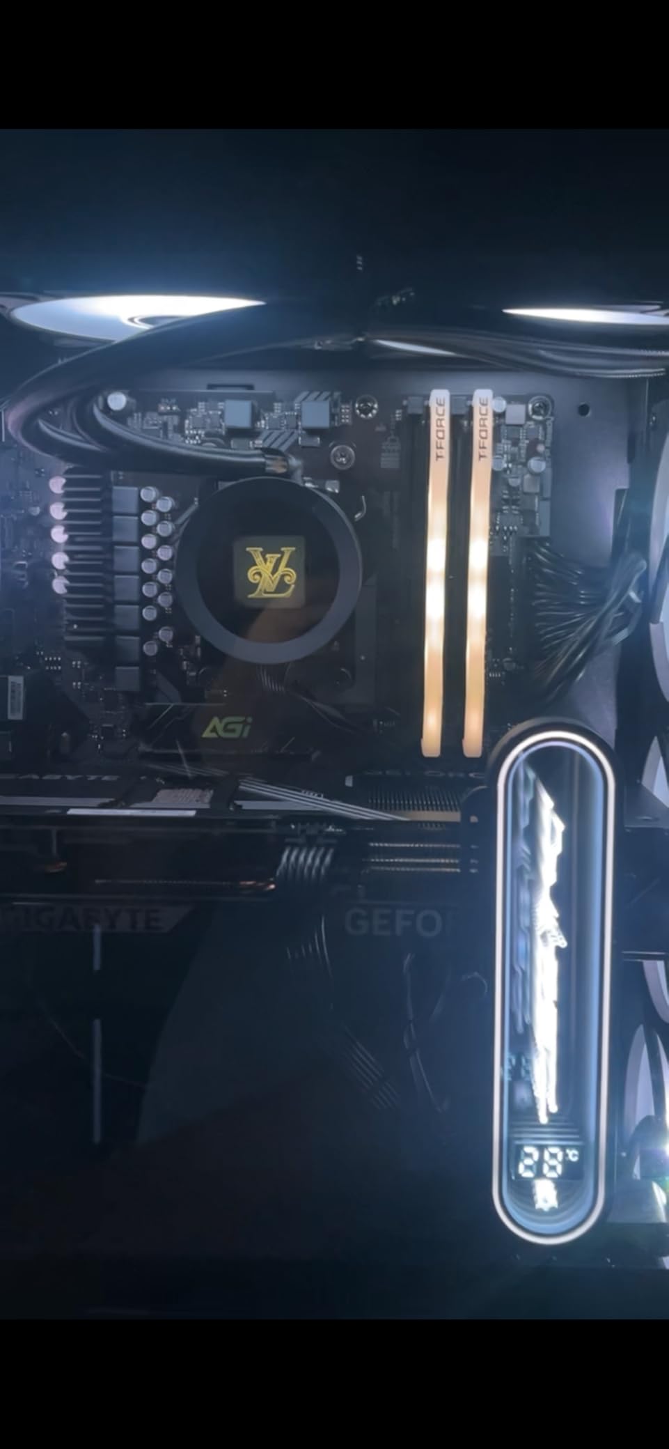 NZXT Kraken Plus 240 RGB - 240mm AIO CPU Cooler, LCD - Black | 240mm RGB AIO with customizable LCD, F240 RGB Core fan, and Turbine pump. Better thermals, synced RGB via CAM customer photo 1