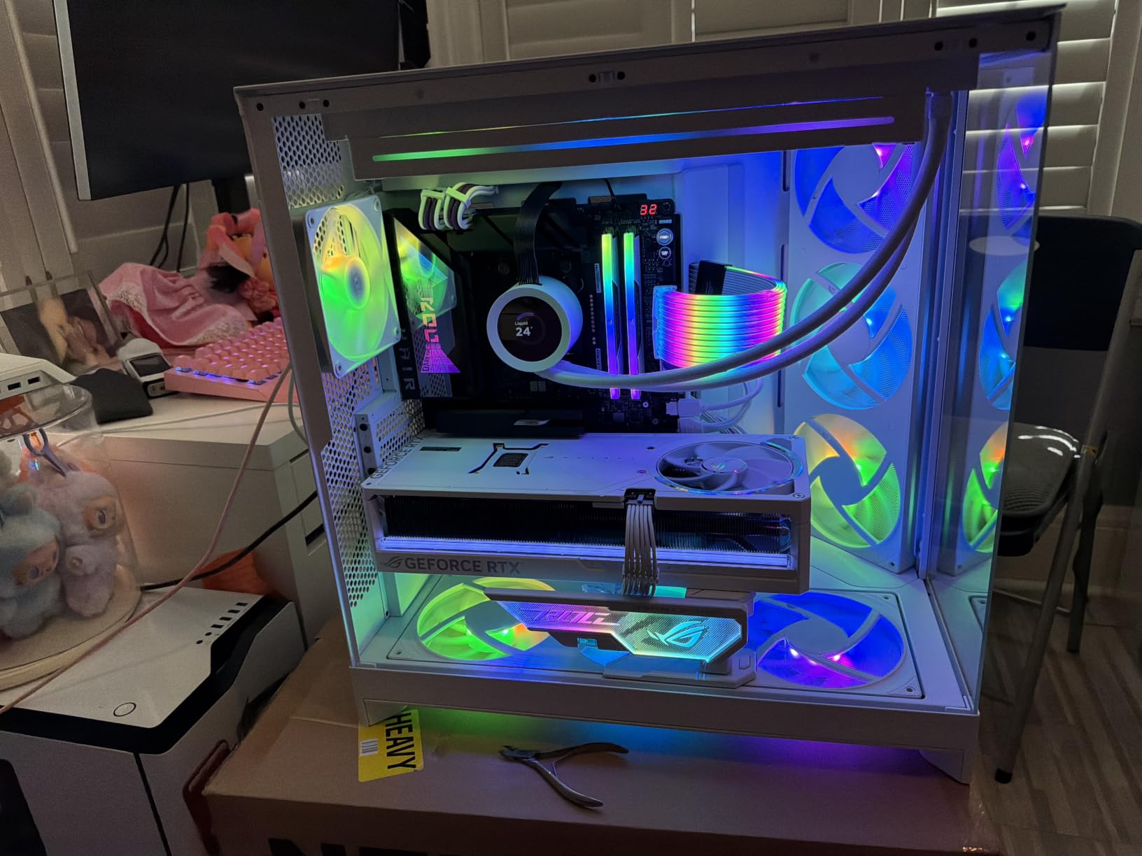 NZXT Kraken Plus 360 RGB - 360mm AIO CPU Cooler, LCD - White customer photo 1