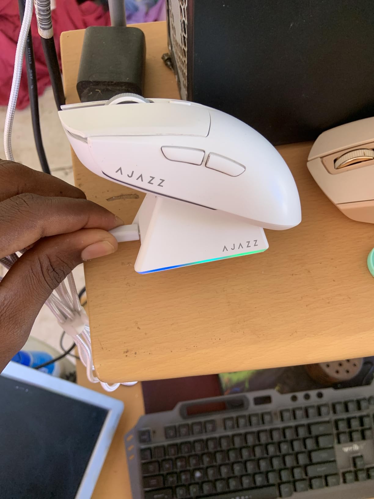 MechLands AJAZZ AJ139 V2 MC Gaming Mouse with Charging Base, Adjustable 12,000 DPI, PAW3311 Sensor, 3 Modes Wireless Mouse, 500mAh Battery, 1000 Polling Rate, 66g Lightweight, Win/Mac (Black) customer photo 2