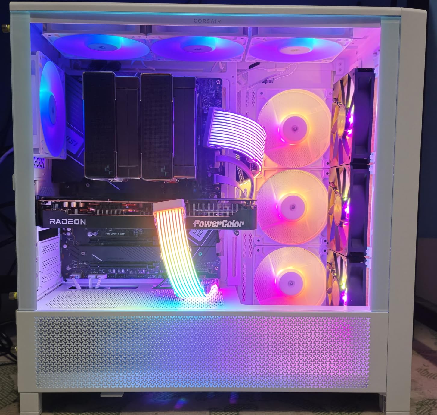 Corsair RS120-R ARGB 120mm PWM ARGB Reverse Fans - Reverse Rotor, +5V ARGB Connections, Eight RGB LEDs, High Static Pressure, Daisy-Chain, Magnetic Dome Bearing, Zero RPM Mode - Triple Pack - White customer photo 1