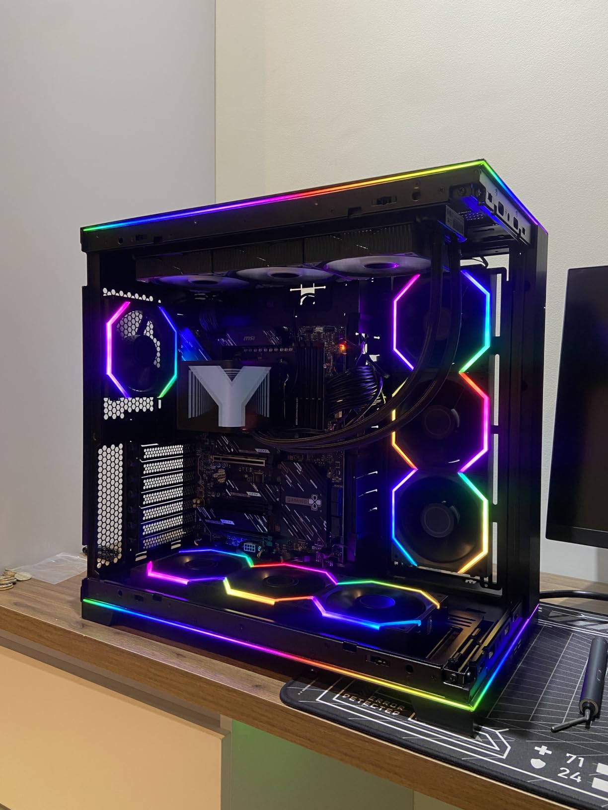 TRYX Panorama SE 360mm AIO Curved Screen GIPHY Built-in Asetek 280w TDP | 6.67'' AMOLED, 2K 60Hz, Rotatable, KANALI Highly Customizable, ROTA ARGB Fans, Whisper Quiet, Intel LGA 1851/1700 AMD AM5/AM4 customer photo 2