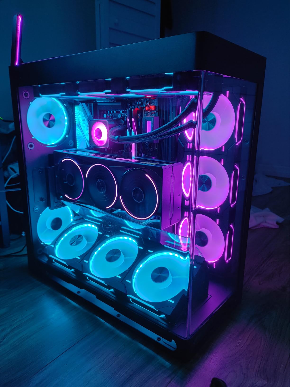 Phanteks Glacier One 420D30 X2 AIO Liquid CPU Cooler, Evolv X2 Aluminum Cap Design, 3X Performance D30-140 D-RGB Fans, for Intel LGA 1851, 1700, 1200, 115x and AMD AM4/AM5 sockets (Black) customer photo 2