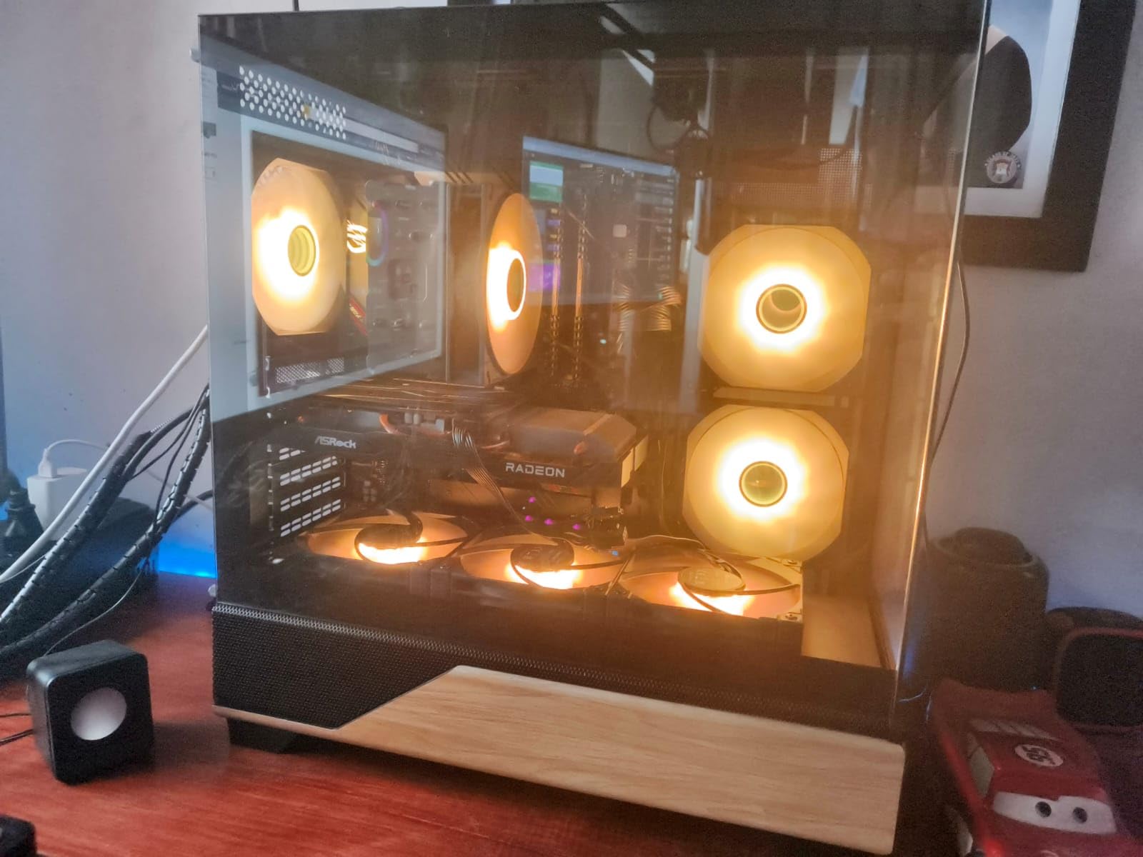 KEDIERS Open Frame Unique Gaming PC Case, Creative Irregular Shape, Thick Metal Frame, 7 PWM ARGB Fans, Max Airflow ATX/MATX Gaming Computer, C570 (Red) customer photo 1