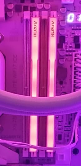 KLEVV CRAS V RGB DDR5 32GB (2x16GB) 6000MHz CL28 SK Hynix A-Die 1.35V Gaming Desktop RAM XMP 3.0 / AMD EXPO - White customer photo 1