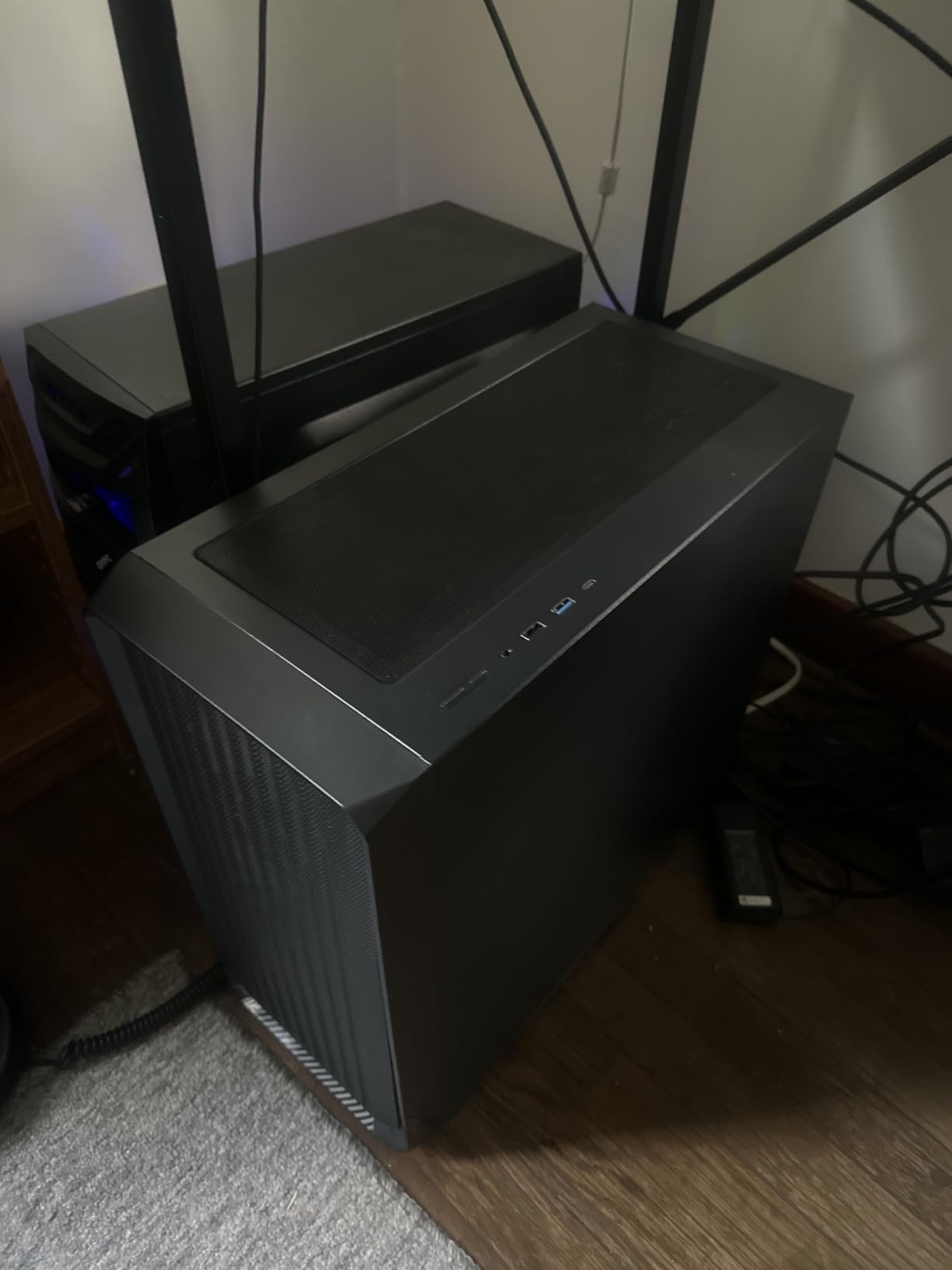 MONTECH X5M High Airflow Micro-ATX Mid-Tower PC Case, 4 ARGB Fans, Black | 405mm GPU Support, 360mm Radiator Support, Mesh Panel, Tempered Glass, USB-C, Up to 9 Fans, Dust Filters customer photo 2