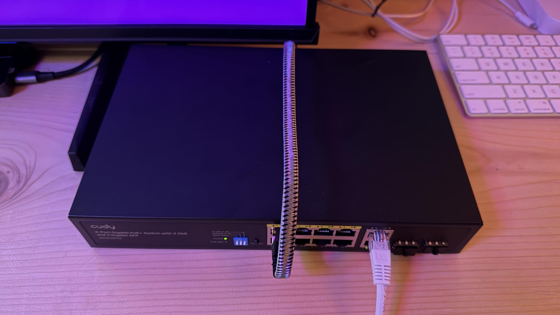 Cudy 12 Port Gigabit Smart Switch, 120W PoE, 2 SFP, GS1010PS2 | 8x 802.3af/at, 2x GbE, 2x fiber, 20 Gbps capacity, port isolation/250m mode, SPCC body, 256x170x44mm, silent design customer photo 1