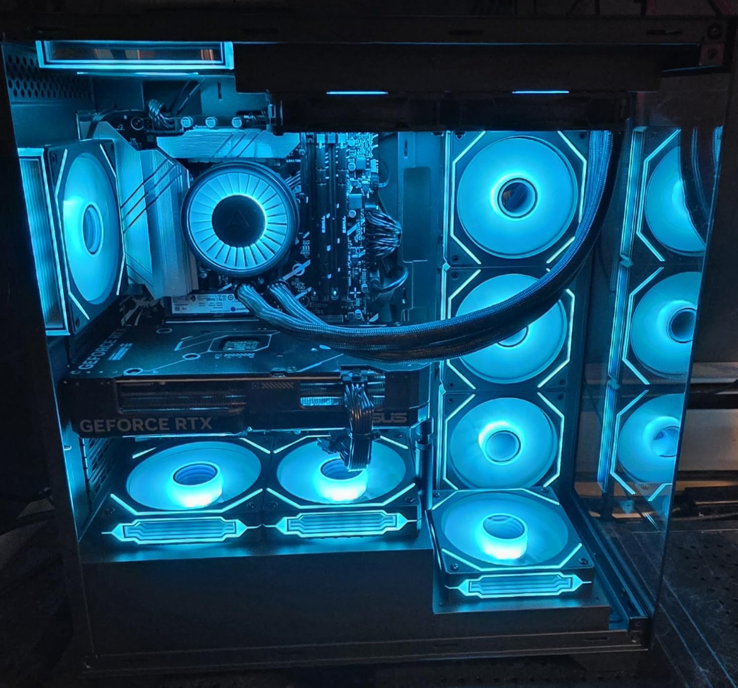 Corsair 3500X RS ARGB Panoramic Mid-Tower PC Case - Black | 3x Pre-Installed Reverse Fans, High Airflow, Spacious Interior, GPU Anti-Sag, Removable Panels, Cable Routing customer photo 1