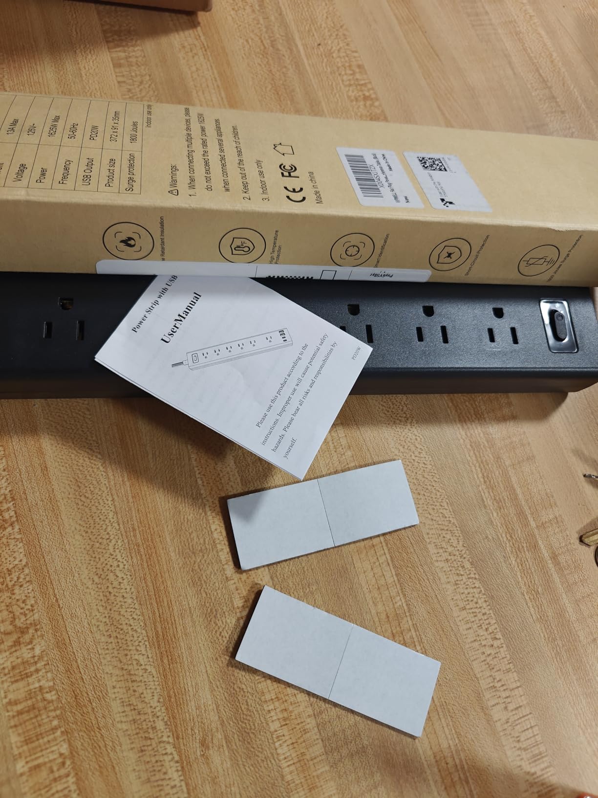 360° Mountable Surge Protector Power Strip with 4 USB Ports (2 USB C), 6 FT Electrical Outlet & Flat Plug Extension Cord for Under Desk, Wall, or Corner Mount customer photo 2
