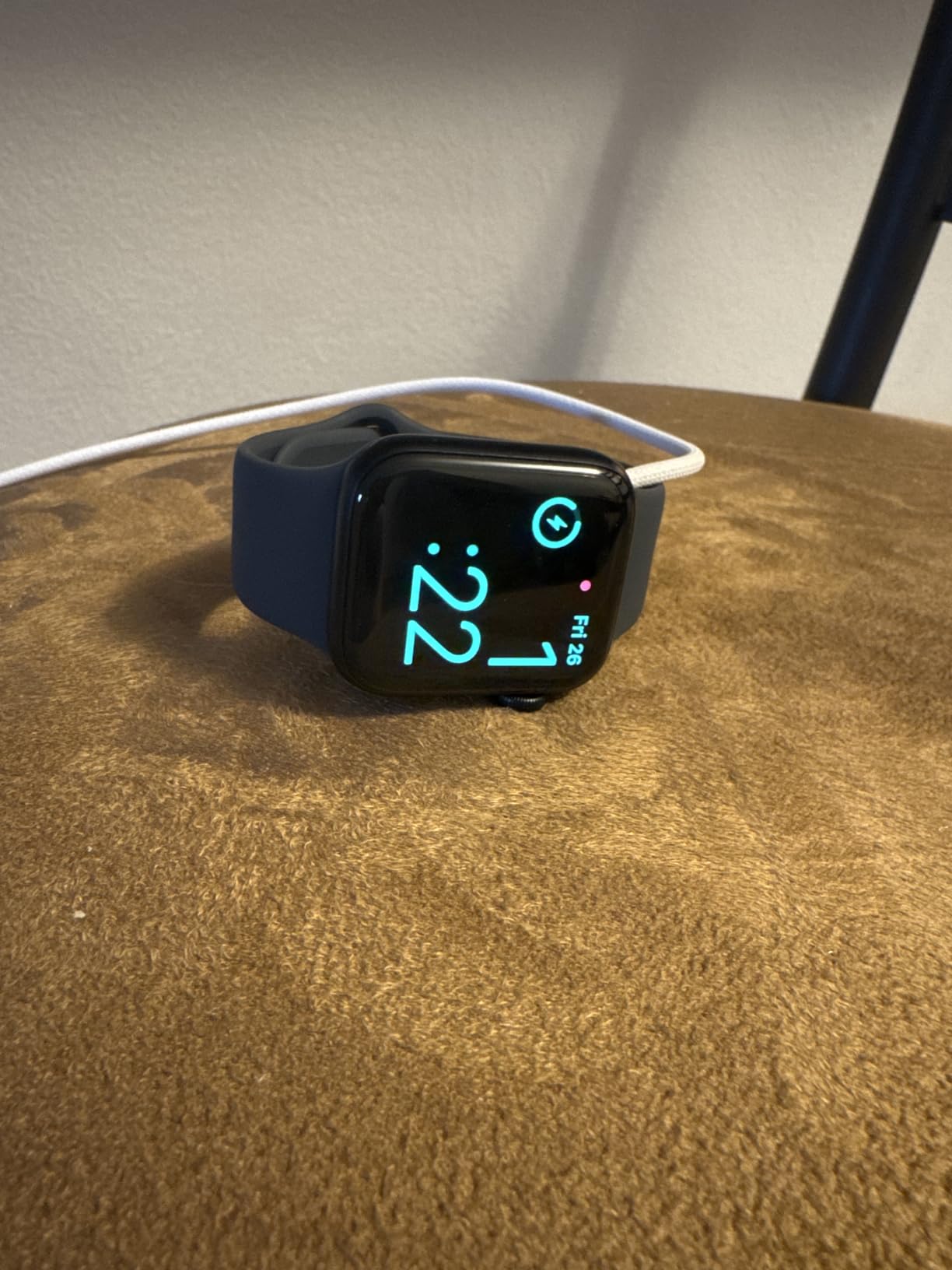 Apple Watch SE 3 [GPS 40mm] Smartwatch with Starlight Aluminum Case with Starlight Sport Band - S/M. Fitness and Sleep Trackers, Heart Rate Monitor, Always-On Display, Water Resistant customer photo 1
