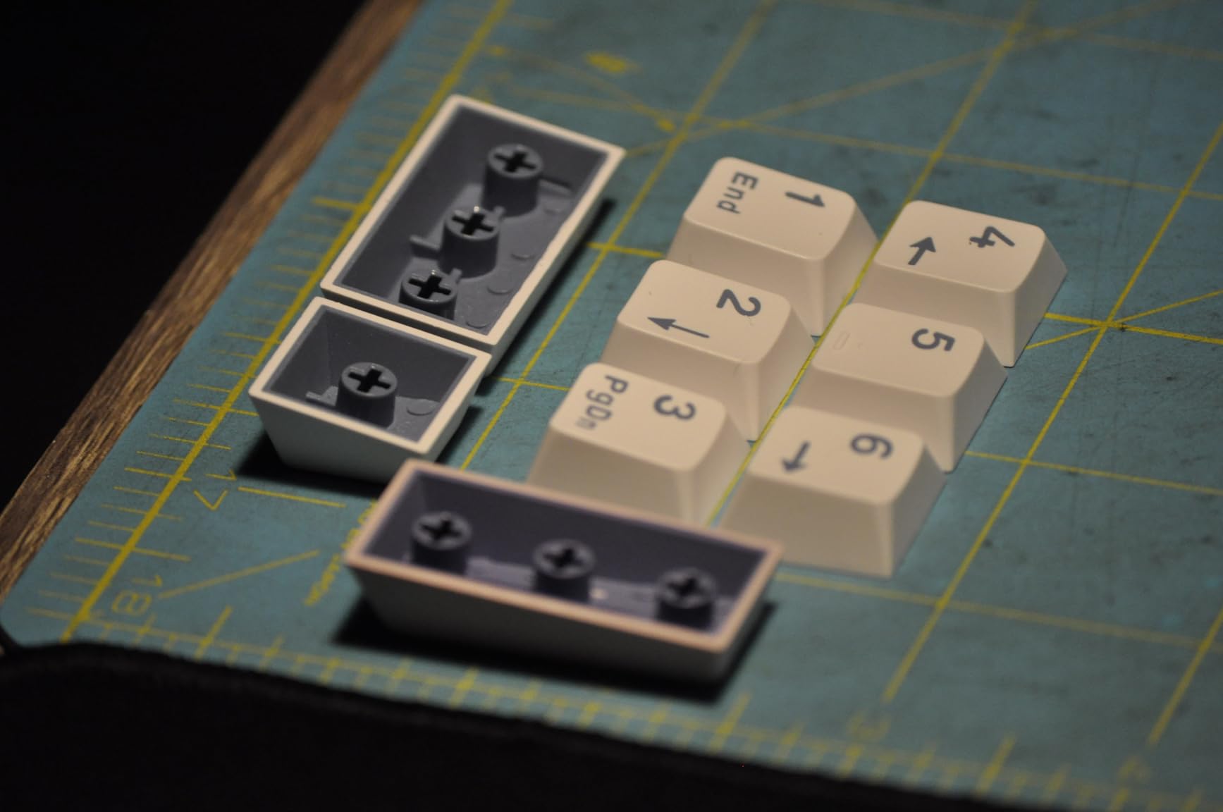 EPOMAKER TH108 PRO Full Size Mechanical Keyboard with Screen & Knob | Wireless Gaming Keyboard with 10000mAh, Creamy Gasket, Hot Swap, Custom Driver, RGB Backlight (White, Sea Salt Silent) customer photo 1
