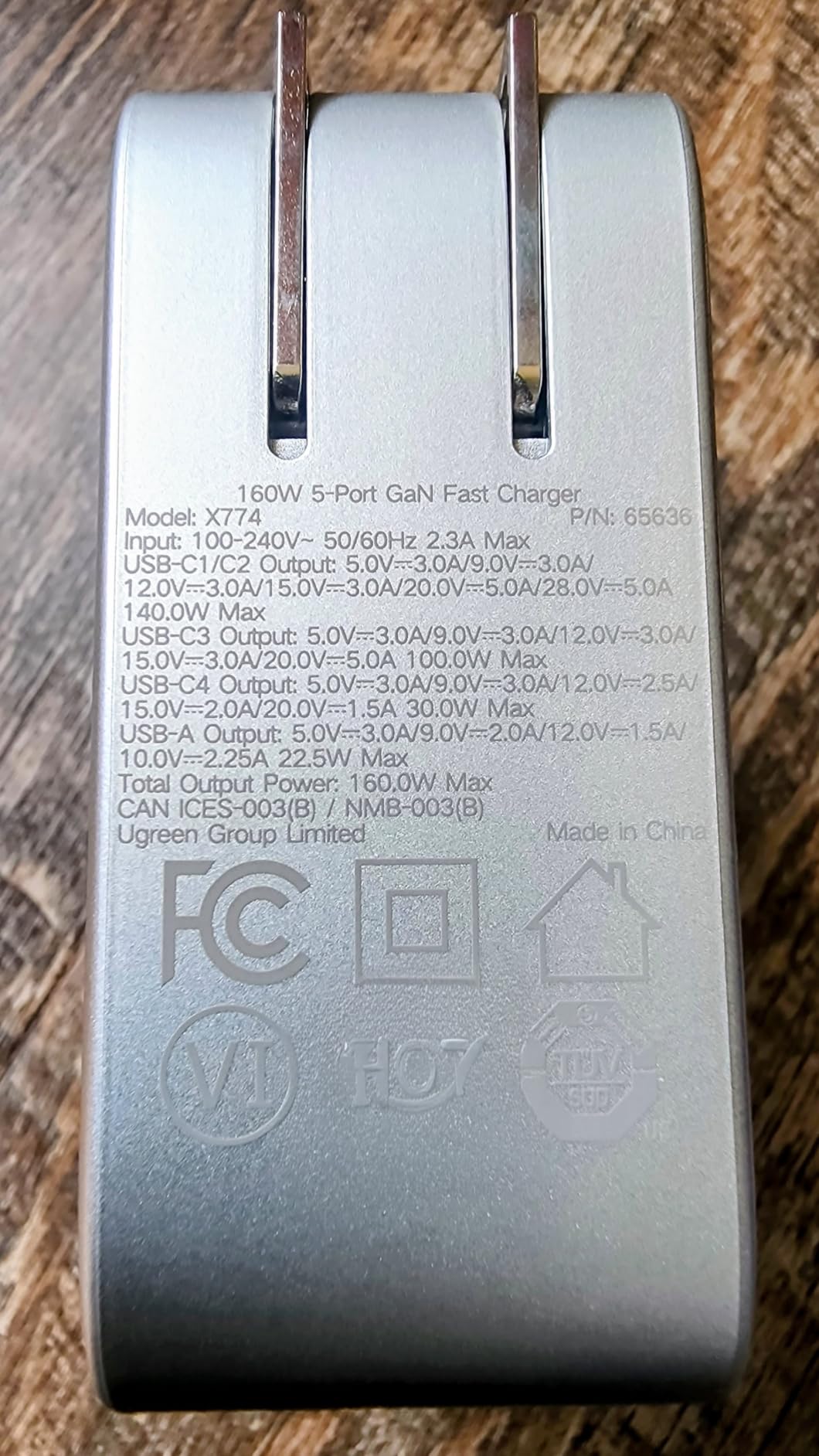 UGREEN Nexode Pro Charger, 160W GaN 5-Port Fast USB C Wall Charger Block, Type-C Charging with Smart Display & Touch Control Compatible for MacBook Pro/Air, iPhone 17/16 Series, iPad, Galaxy customer photo 2