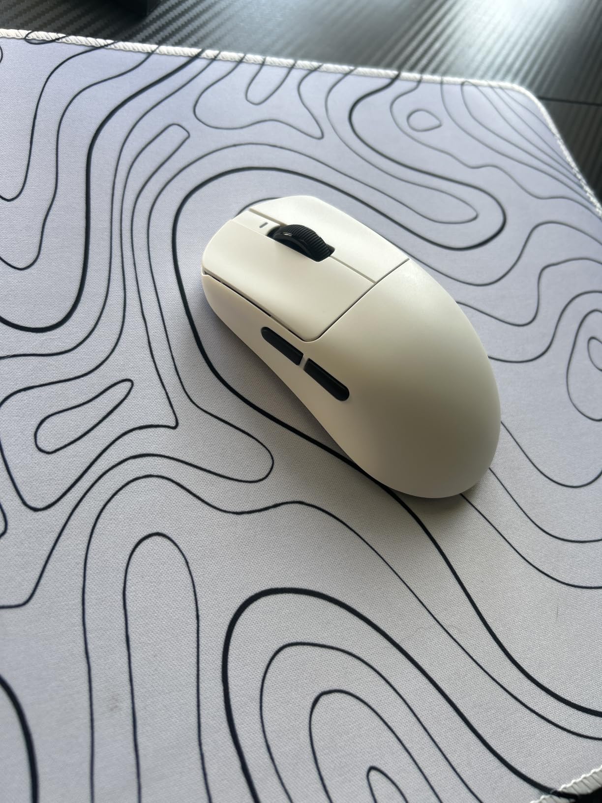ATK VXE Dragonfly R1 S Wireless Gaming Mouse, Xhero AI Sensor, Adjustable DPI, 55g Lightweight, 150 Hr Battery Life, Tri-Mode 2.4G/Bluetooth/Wired - White customer photo 1