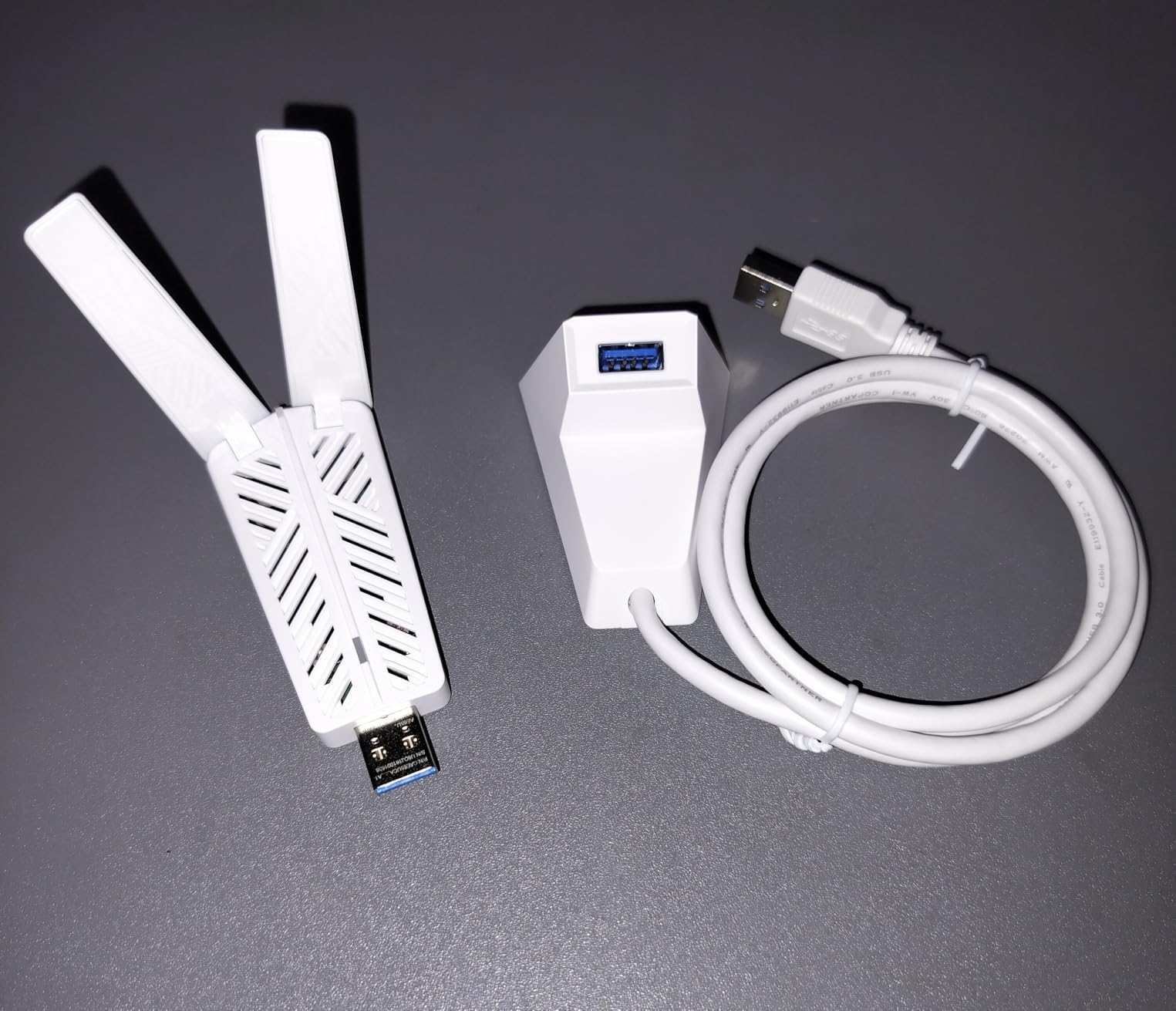 D-Link BE6500 Tri-Band Wi-Fi 7 Wireless USB 3.0 Adapter for Desktop or Laptop PC (AE65U) 2 x High Gain Antennas, 6GHz, 4K-QAM, 160MHz, WPA3 Enhanced Security, Detachable Cradle, Windows 11,10 customer photo 1
