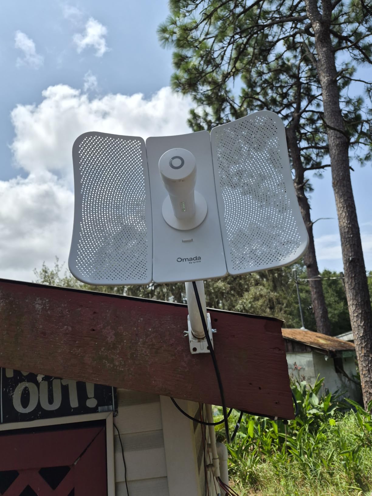 Omada Beam Bridge 5 UR KIT, 5GHz Point to Point Outdoor Wireless Bridge | 867Mbps, PtP, 15km Range, Gigabit Port, PoE Powered, Adapter Included, IP65 Weatherproof, Preconfigured, Plug&Play customer photo 2