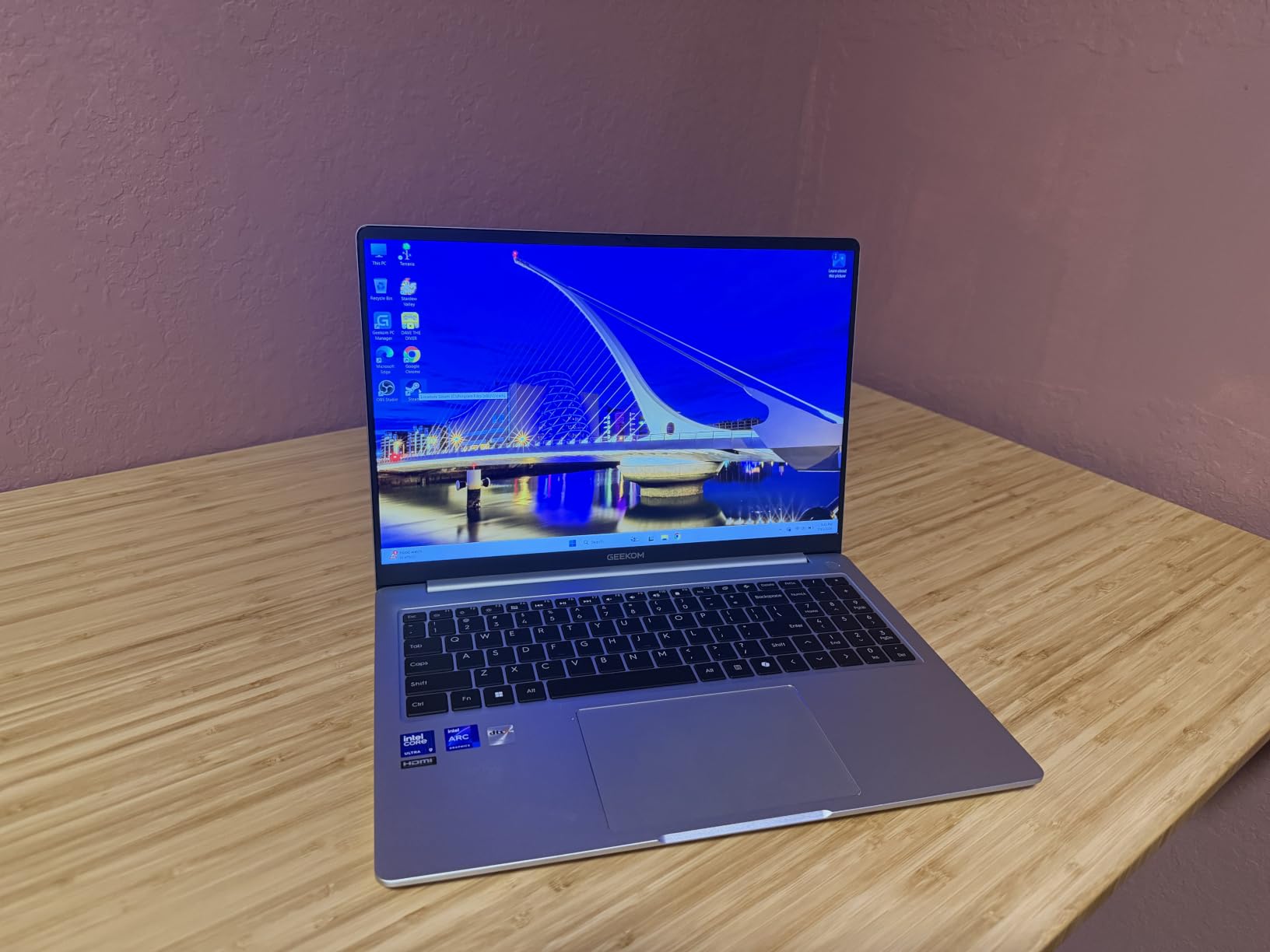 GEEKOM GeekBook M16 Laptop, Up to 24H, 55W Sustained Power Ultra 9 Notebook | 16