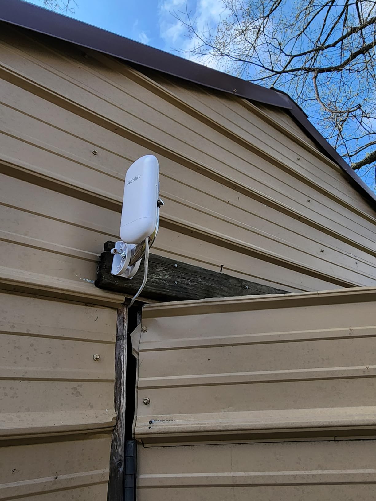 CPE882 WiFi 6 Point-to-Point Wireless Bridge Kit with WR3000K Router | WiFi 6 bridge and router kit for barns, garages, workshops, farms, IP Cameras; 14dBi, PoE, IP65, Compatible with Starlink customer photo 2
