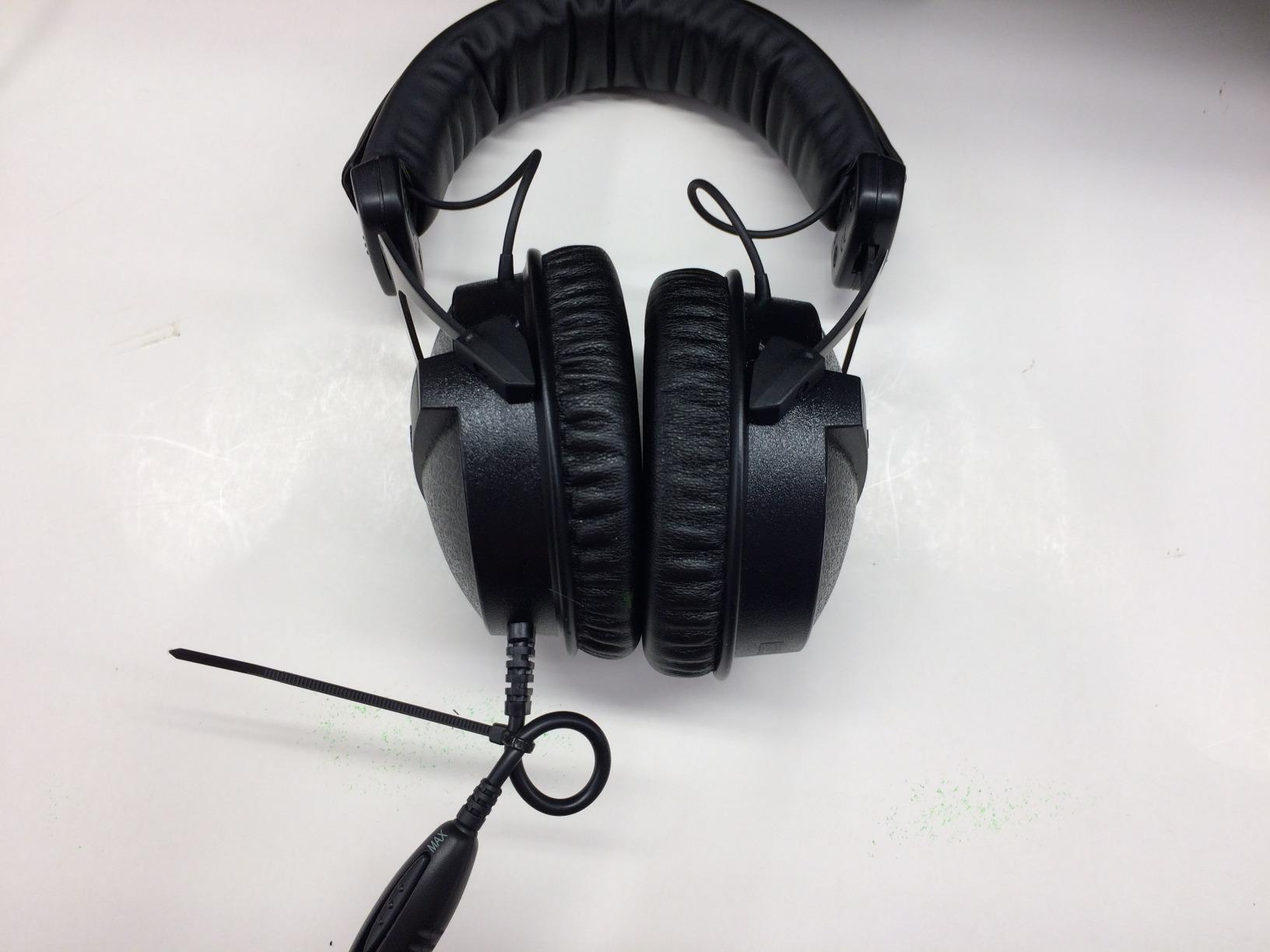 beyerdynamic DT 770 M, 80 Ohm, Closed Back, Over Ear, Wired Professional Studio Headphones, 3 m Straight Cable, Very Tight Fit, Great for Drummers & Front of House. Black w Black Leatherette Ear Pads customer photo 2