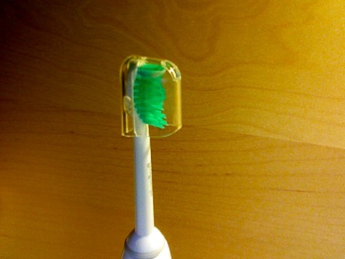 Philips Sonicare Easy Clean Sonic Electric Toothbrush, HX6511/50 customer photo 2